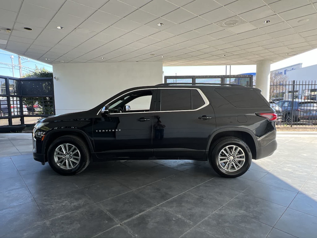 Used 2023 Chevrolet Traverse LT Leather SUV