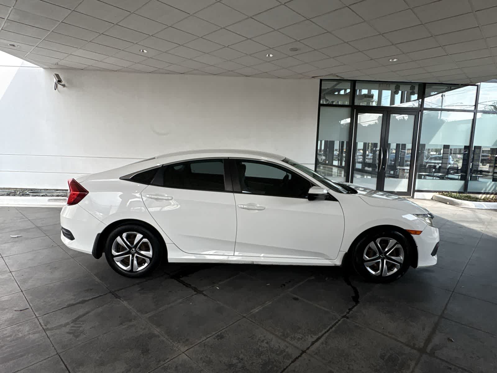 Thumbnail: 2016 Honda Civic - 23