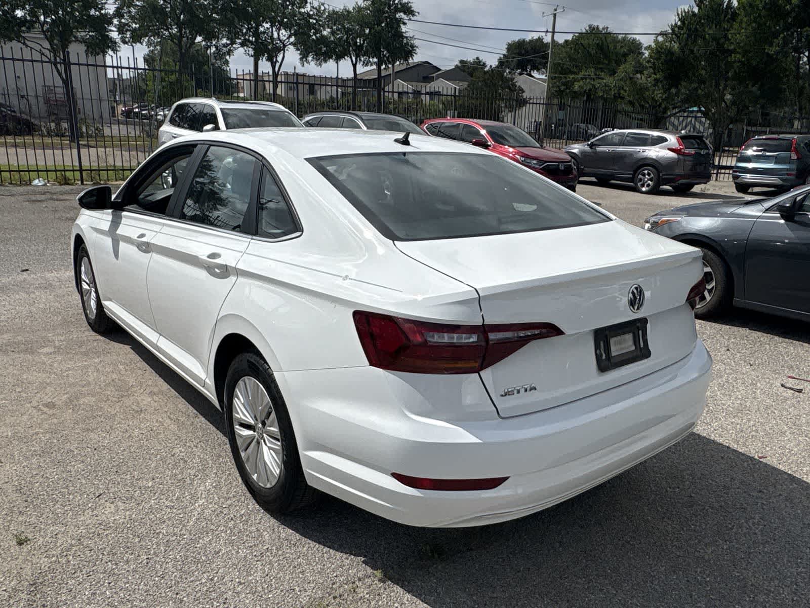 Thumbnail: 2019 Volkswagen Jetta - 4