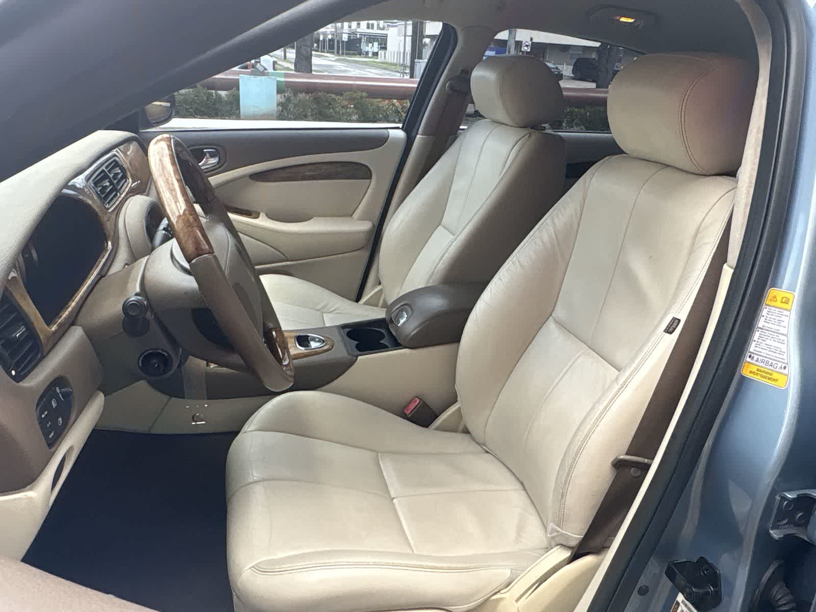 Thumbnail: 2005 Jaguar S-Type - 22