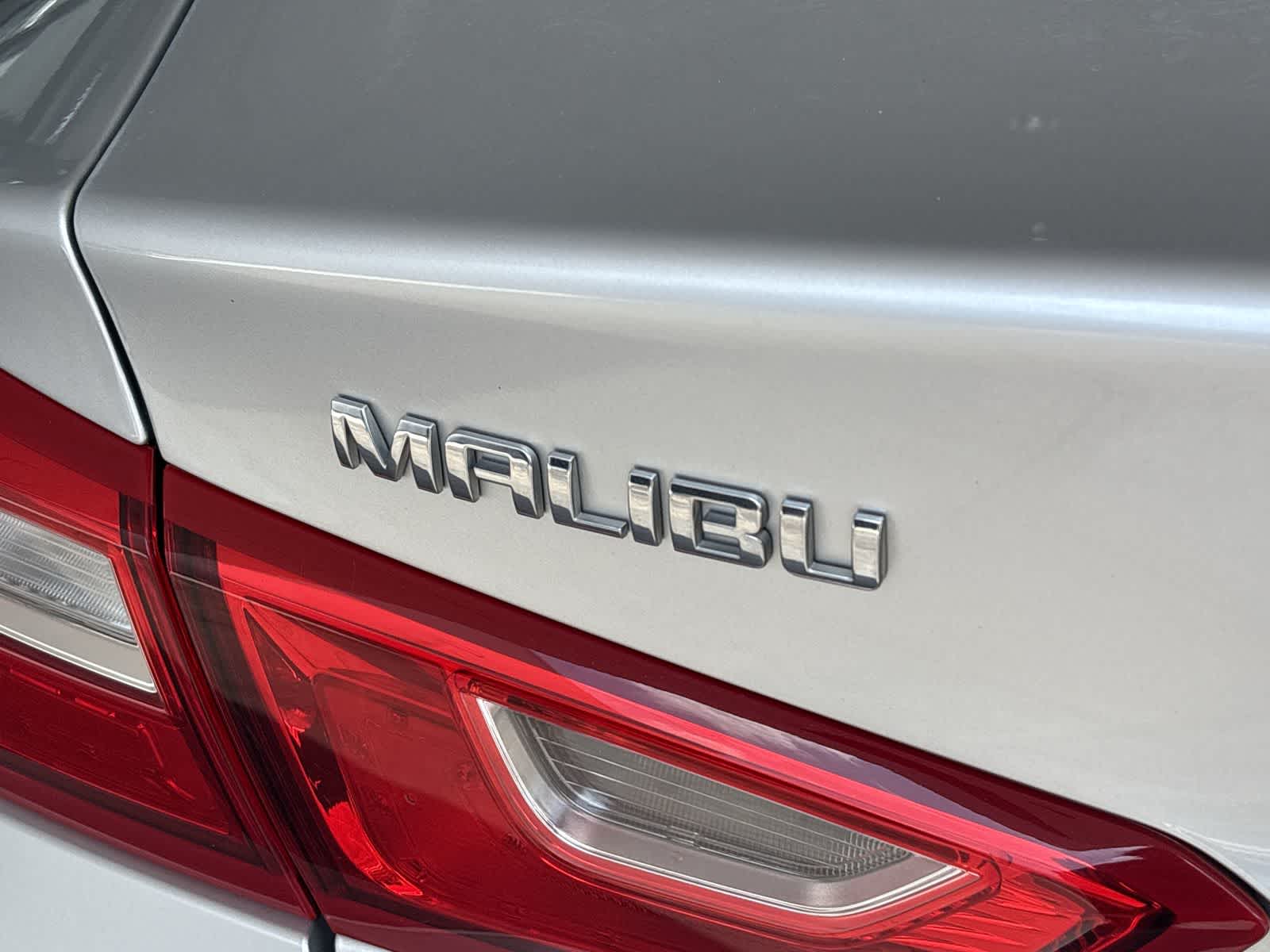 Thumbnail: 2017 Chevrolet Malibu - 7