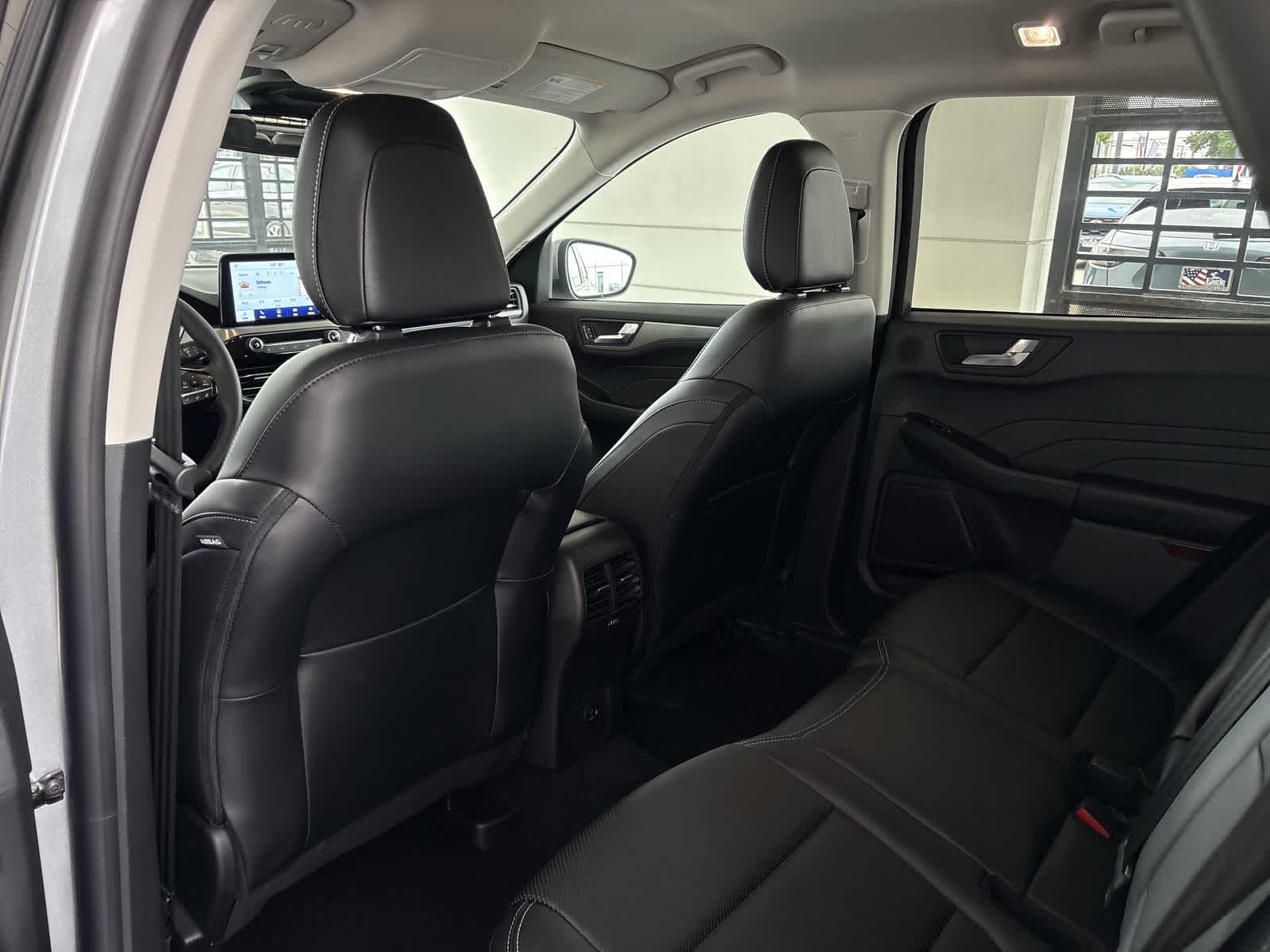 Thumbnail: 2021 Ford Escape - 11