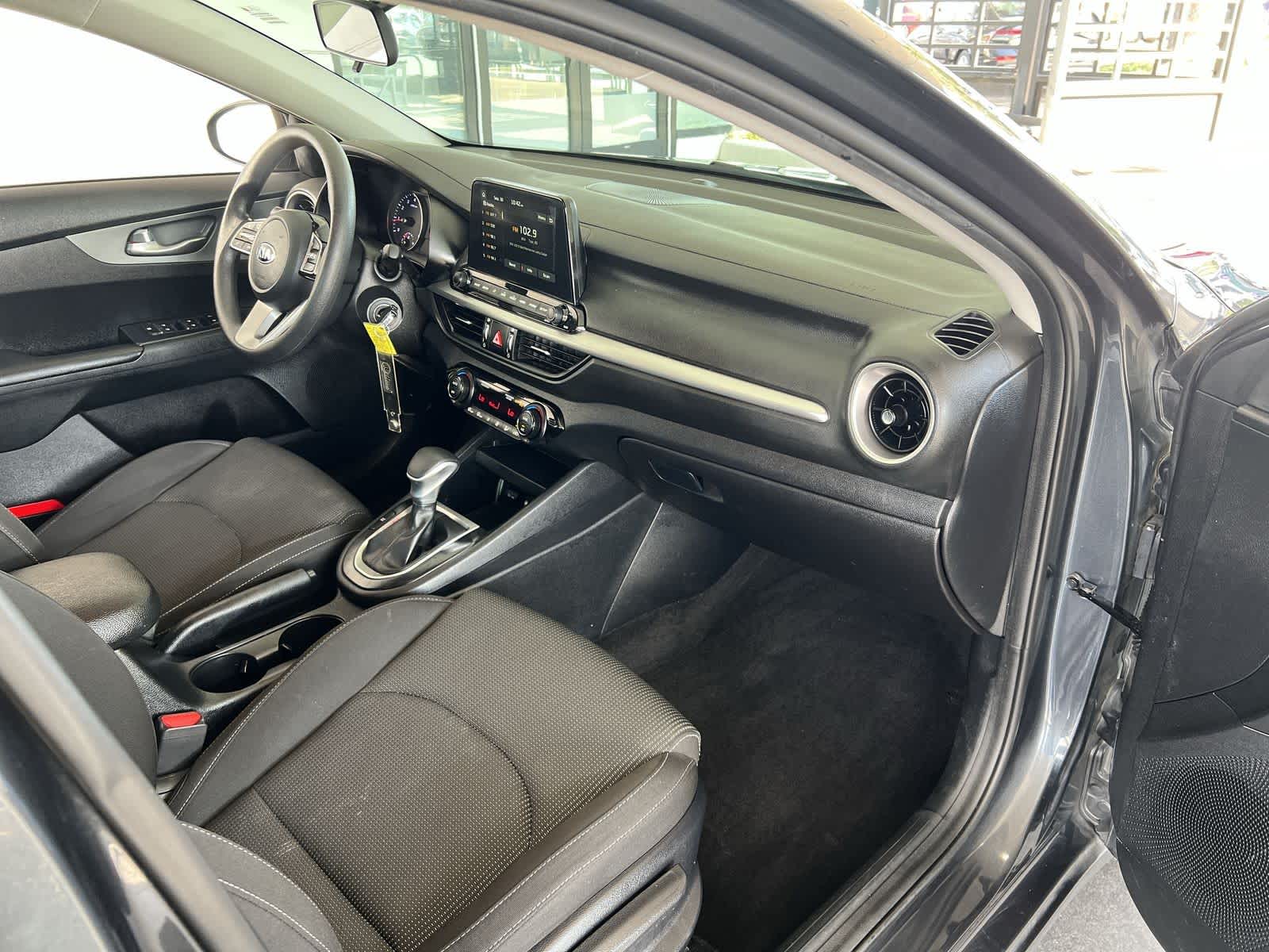 Thumbnail: 2019 Kia Forte - 28