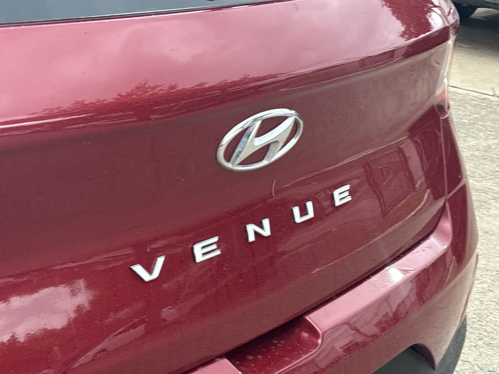 Thumbnail: 2022 Hyundai Venue - 11