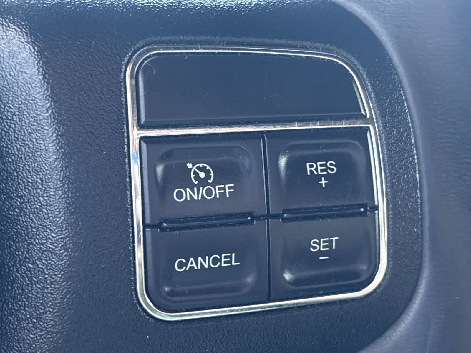 Thumbnail: 2018 Jeep Wrangler - 31