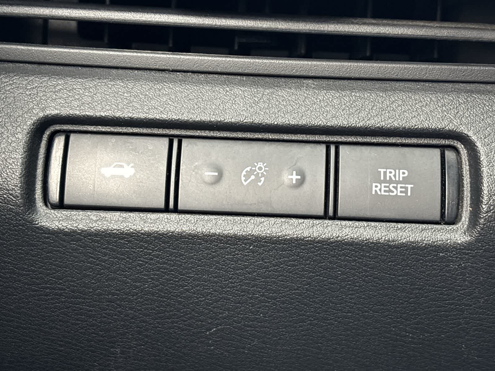 Thumbnail: 2020 Nissan Altima - 30