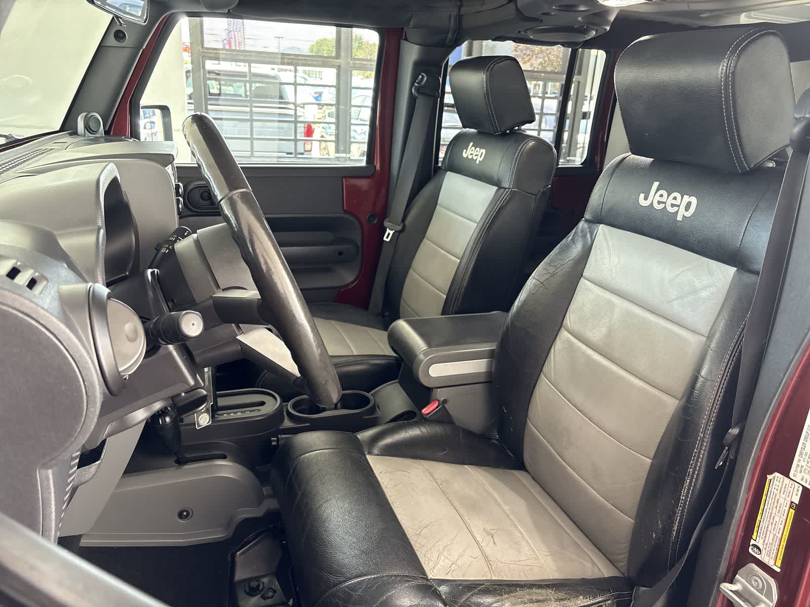 Thumbnail: 2010 Jeep Wrangler - 10