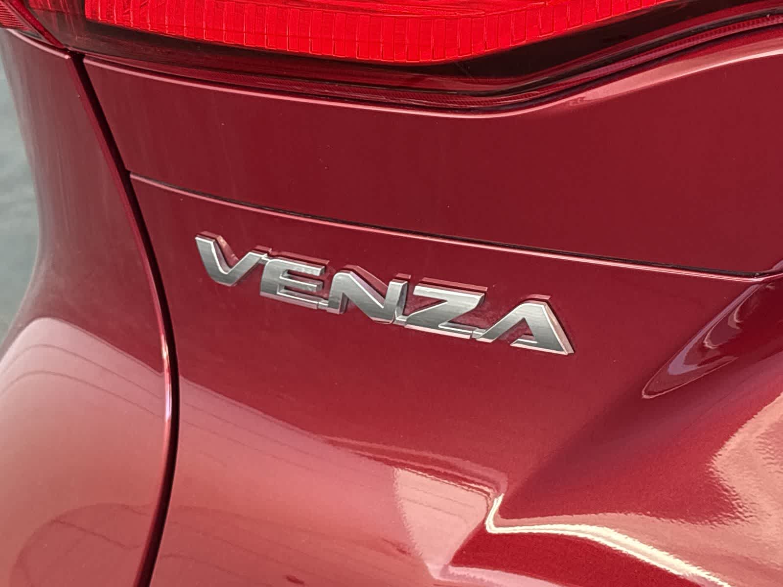 Thumbnail: 2021 Toyota Venza - 7