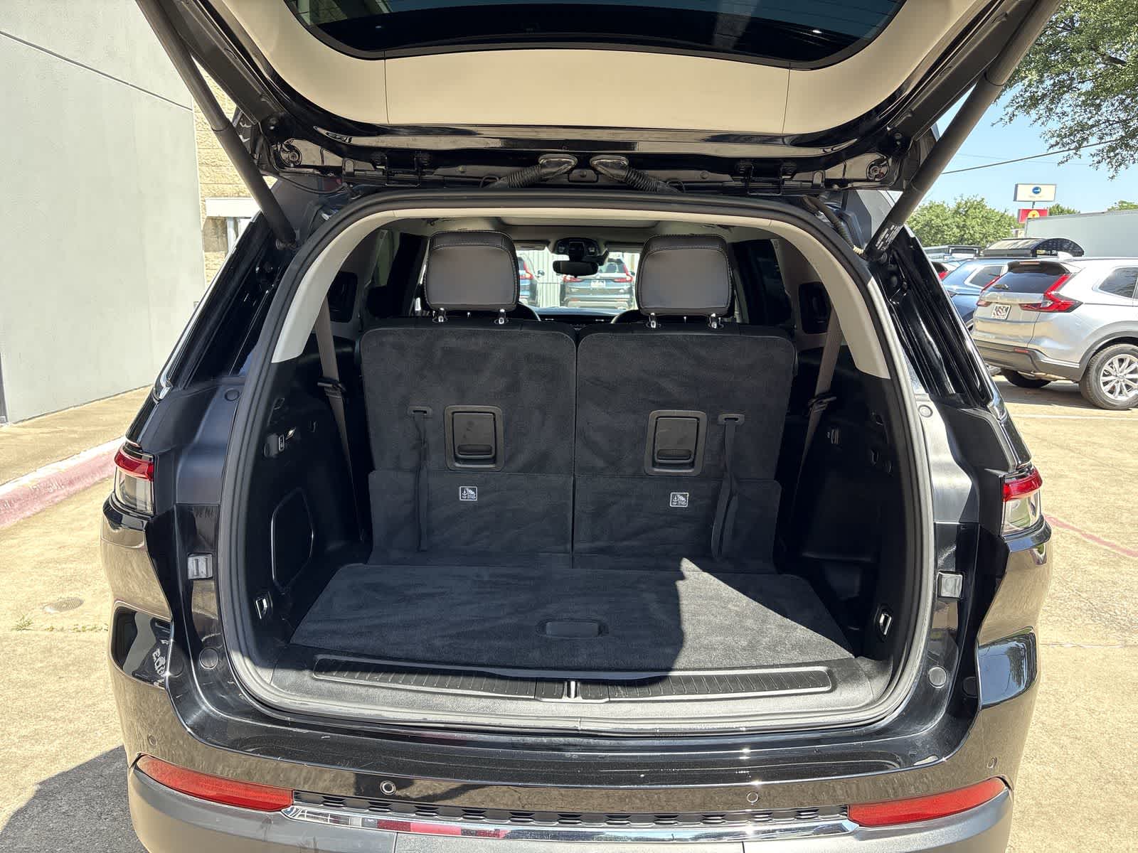 Thumbnail: 2021 Jeep Grand Cherokee L - 18