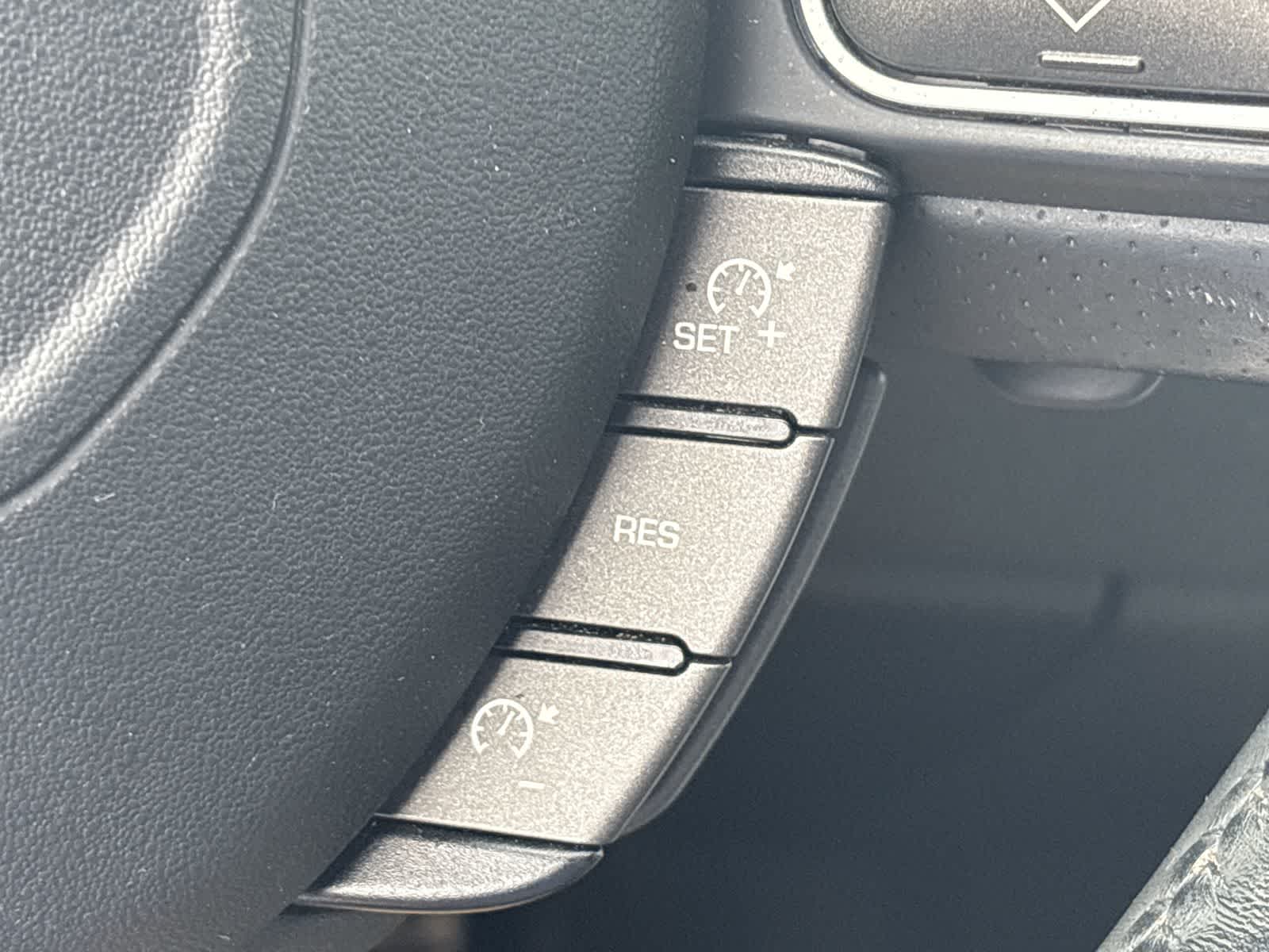 Thumbnail: 2014 Land Rover Range Rover Evoque - 22