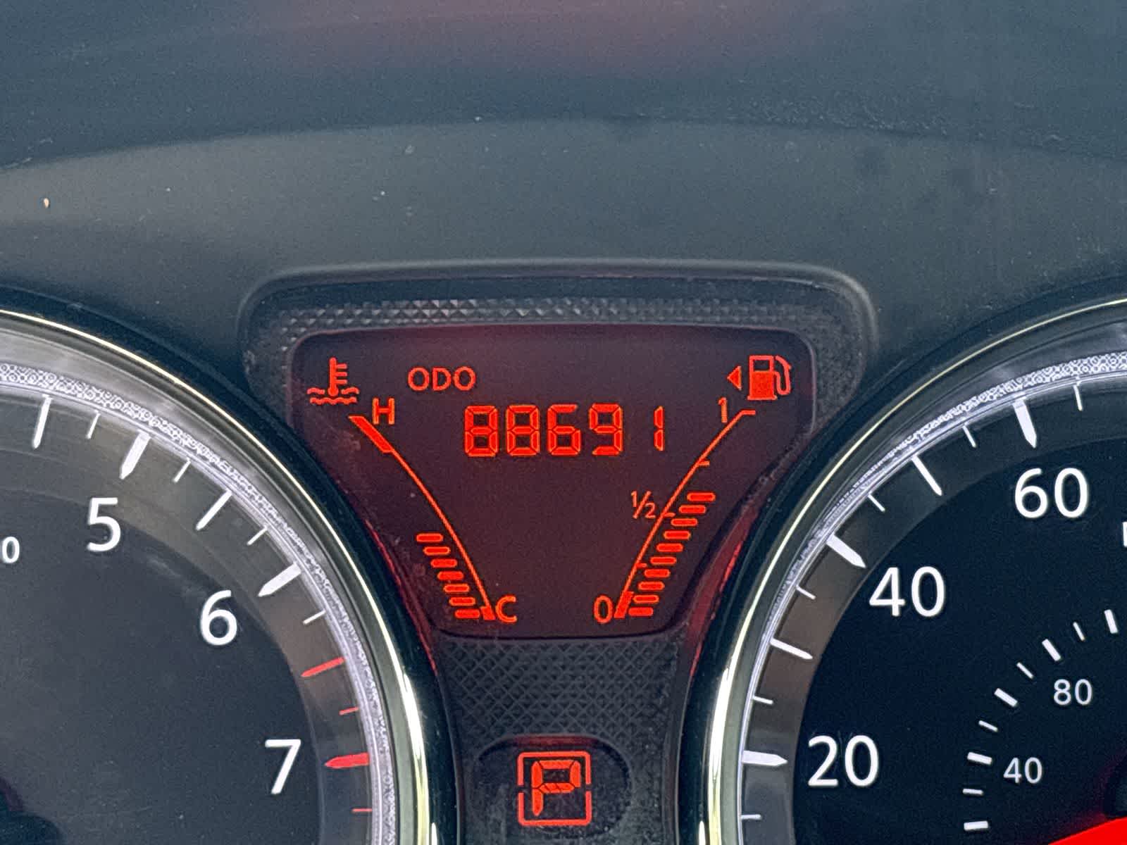 Thumbnail: 2013 Nissan Versa - 30