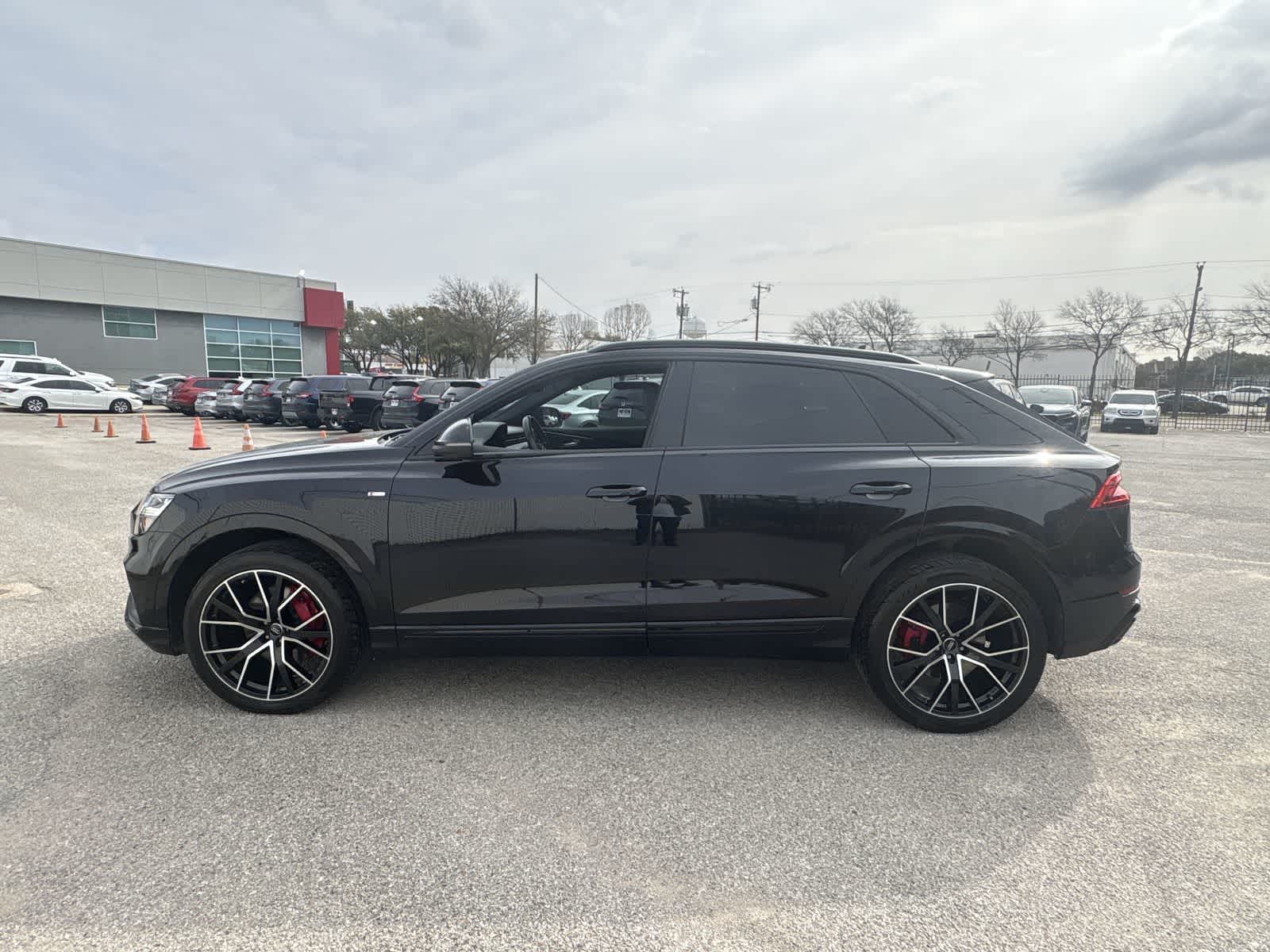 Thumbnail: 2020 Audi Q8 - 11