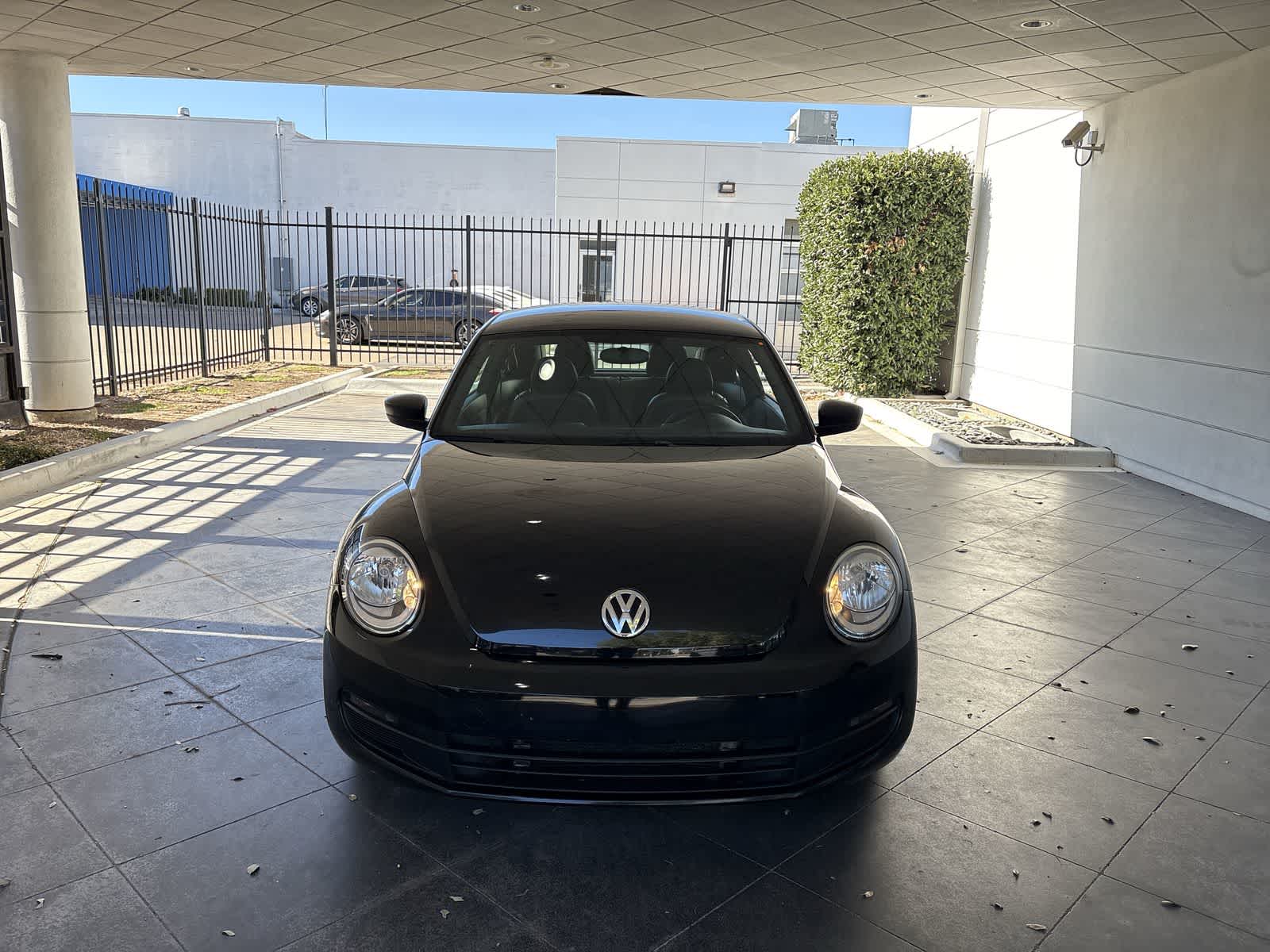Thumbnail: 2015 Volkswagen Beetle - 6