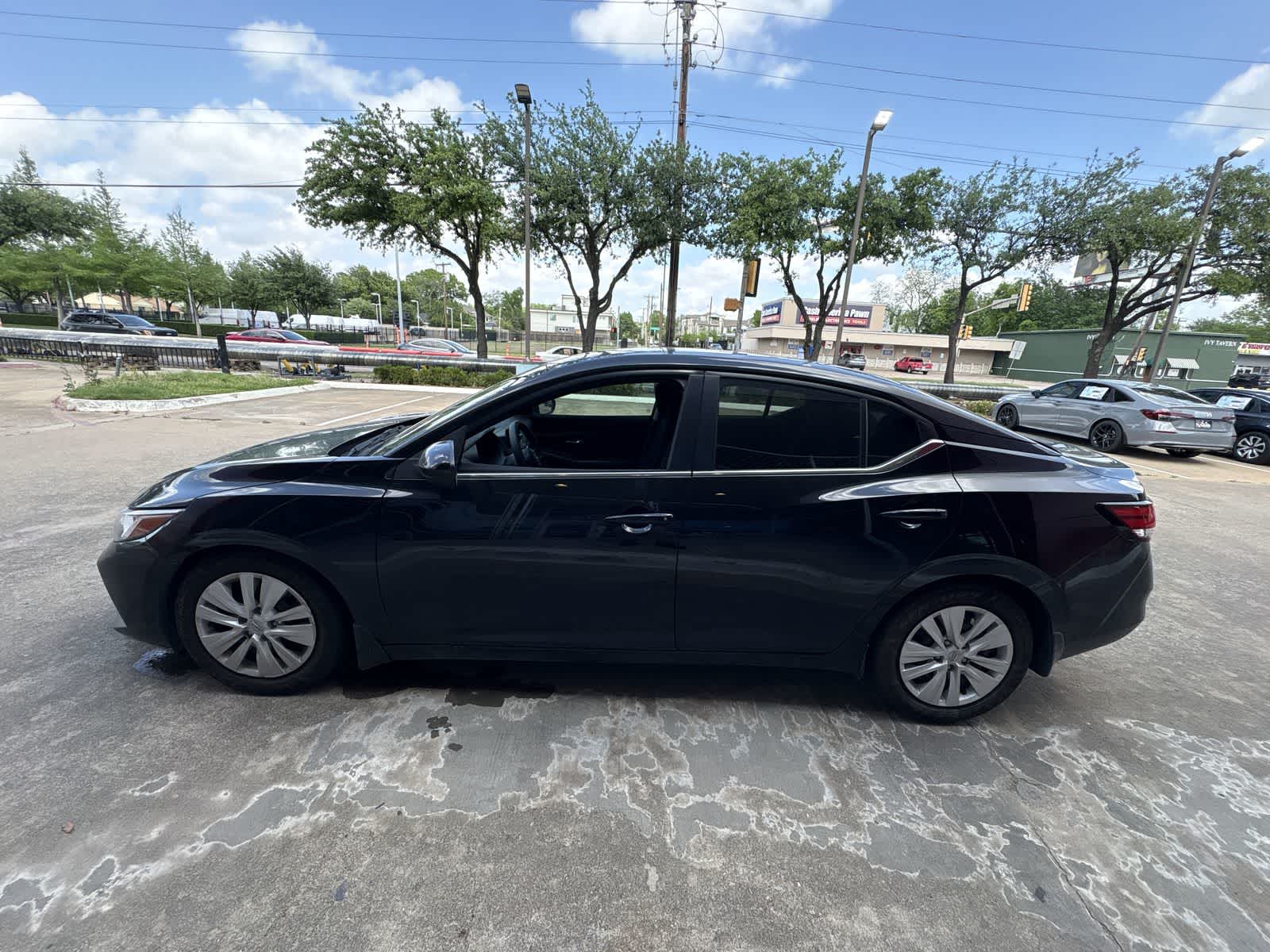 Thumbnail: 2020 Nissan Sentra - 3