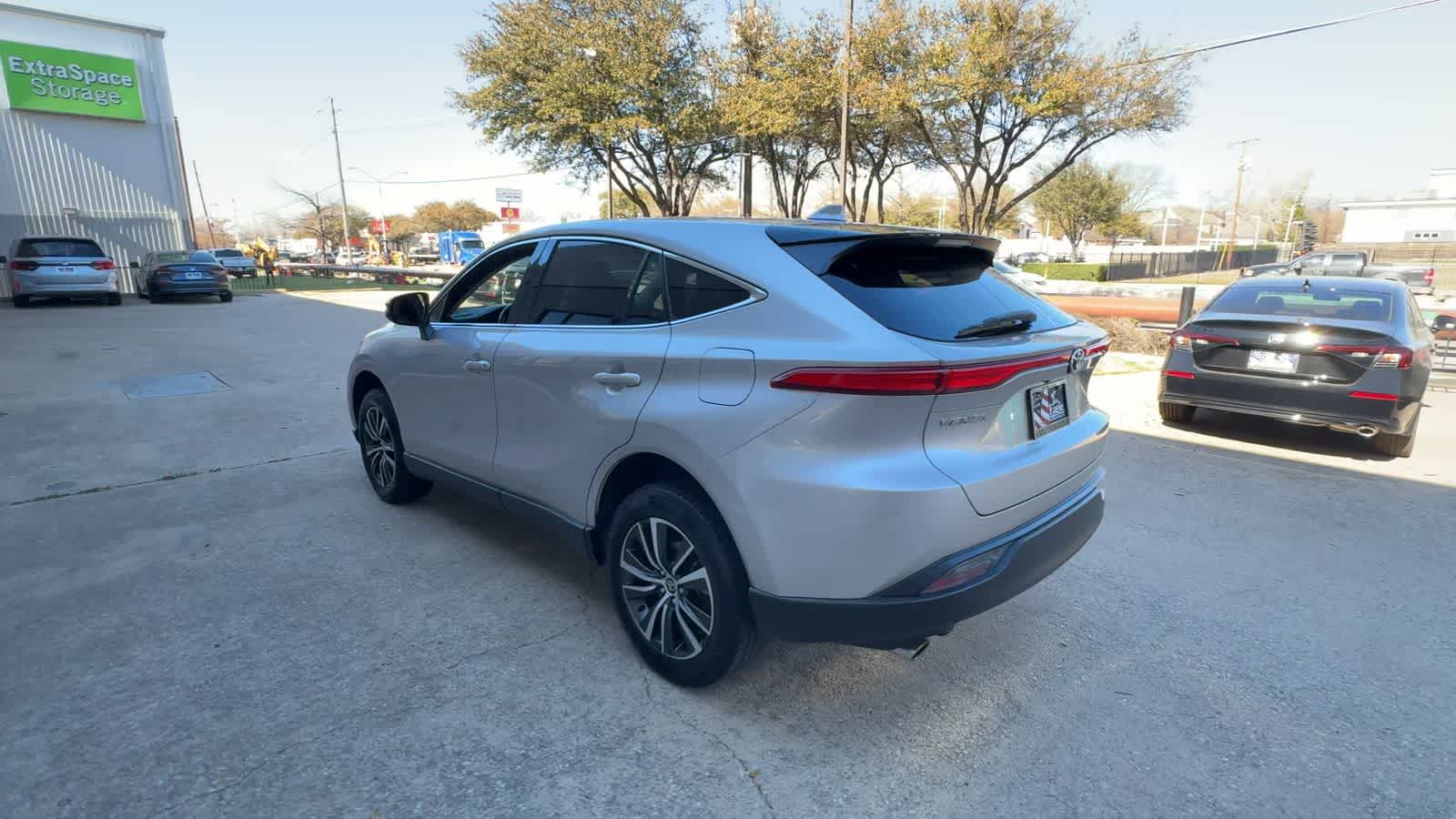 Thumbnail: 2023 Toyota Venza - 6