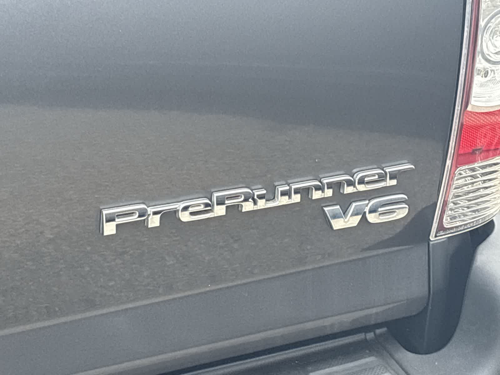 Thumbnail: 2013 Toyota Tacoma - 10