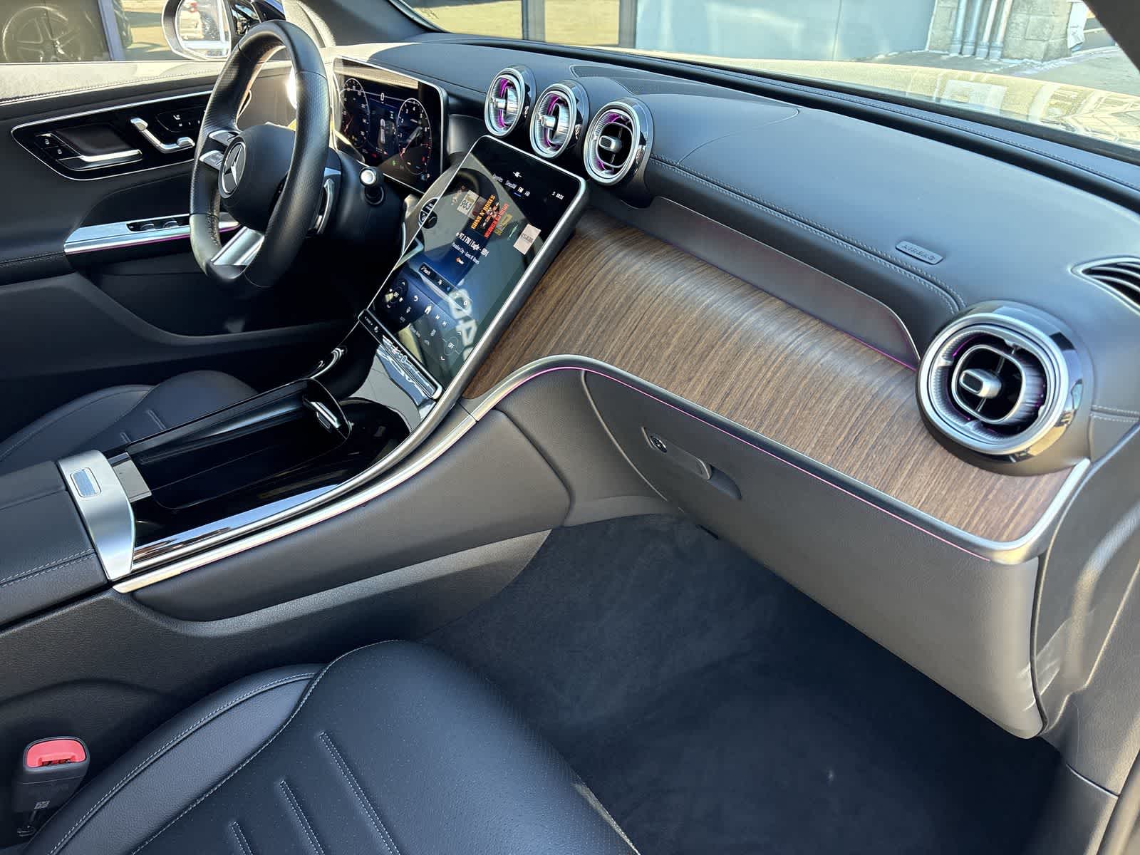 Thumbnail: 2025 Mercedes-Benz GLC - 21