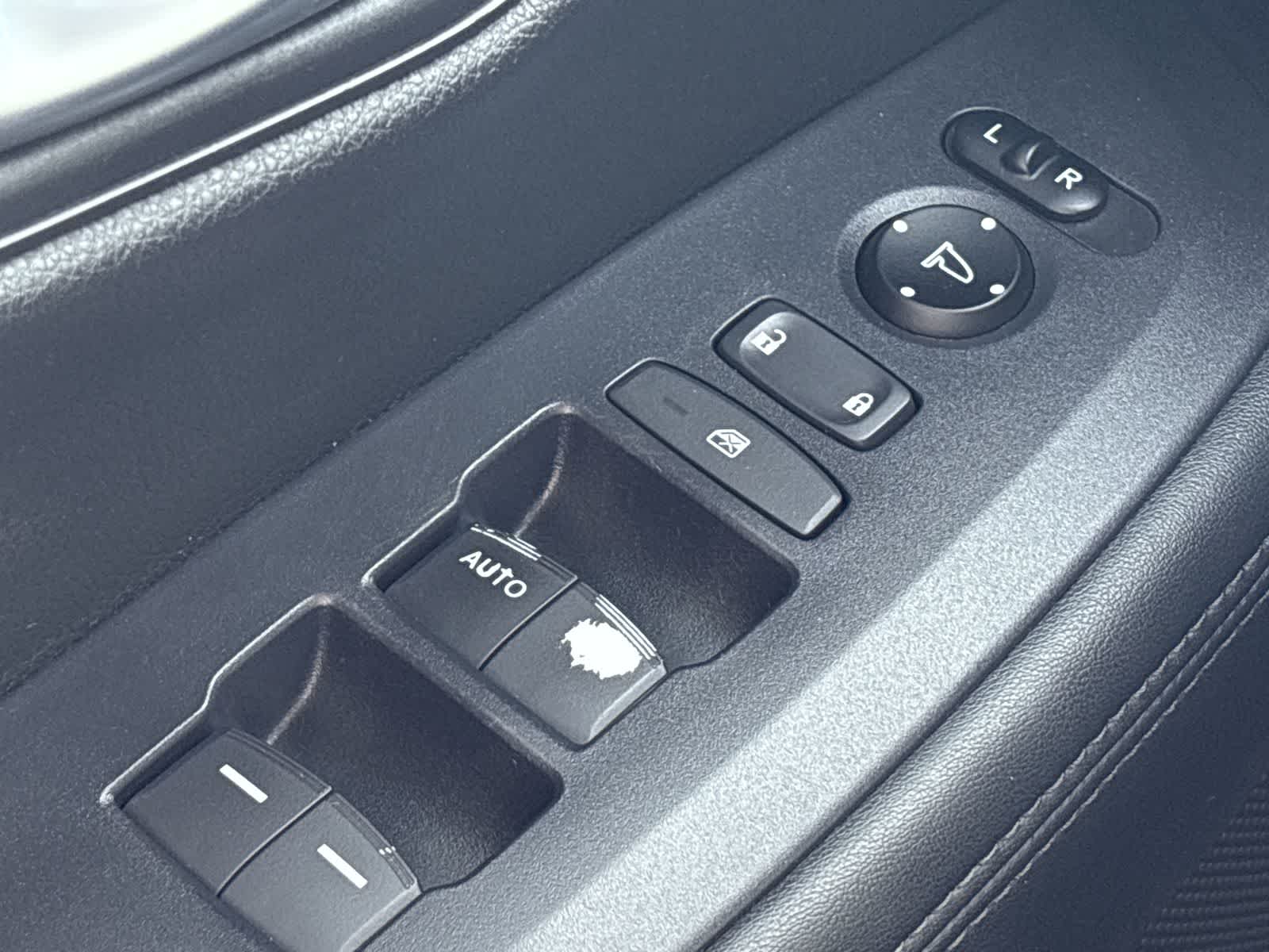 Thumbnail: 2023 Honda HR-V - 32