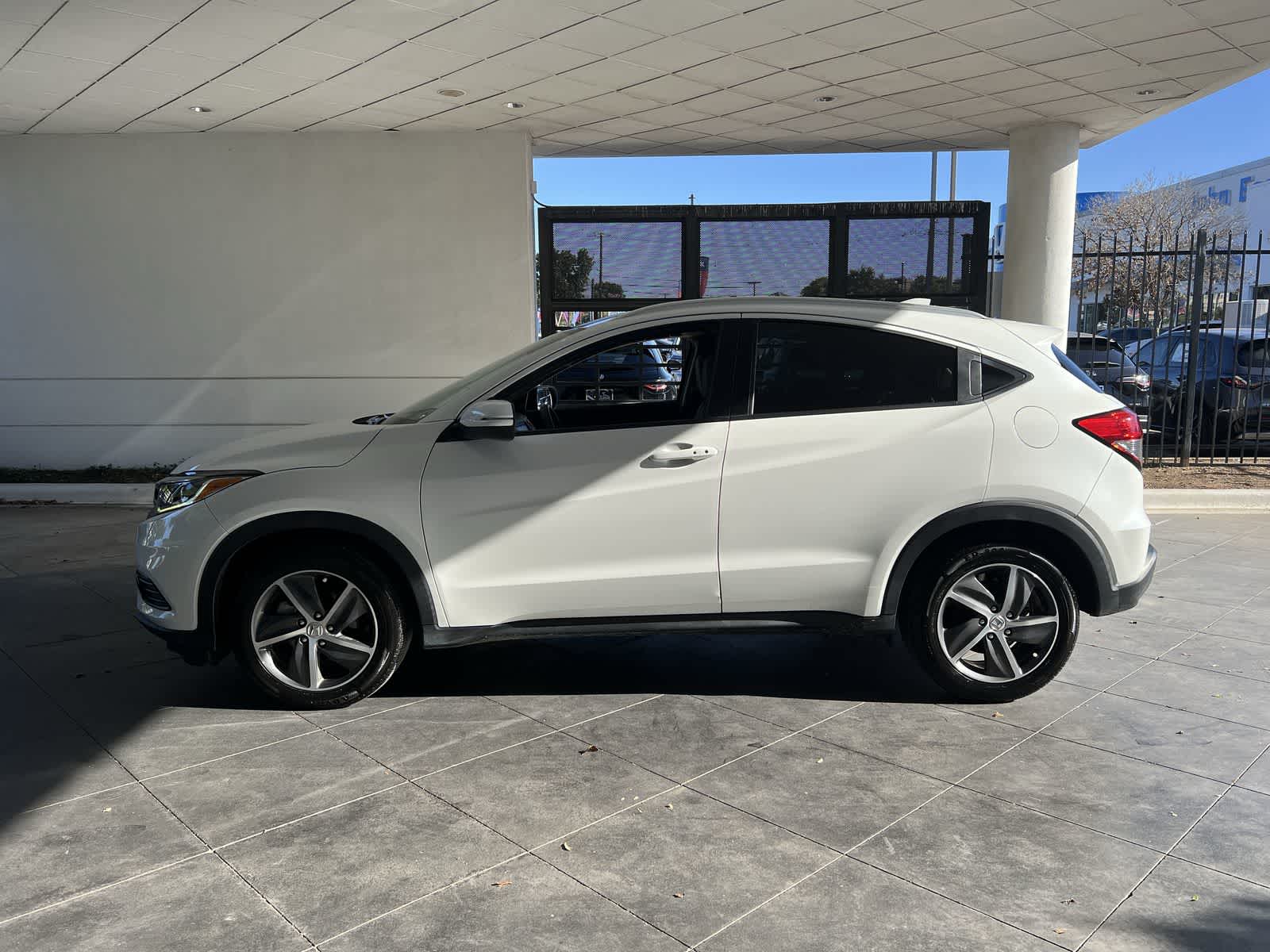 Thumbnail: 2022 Honda HR-V - 3