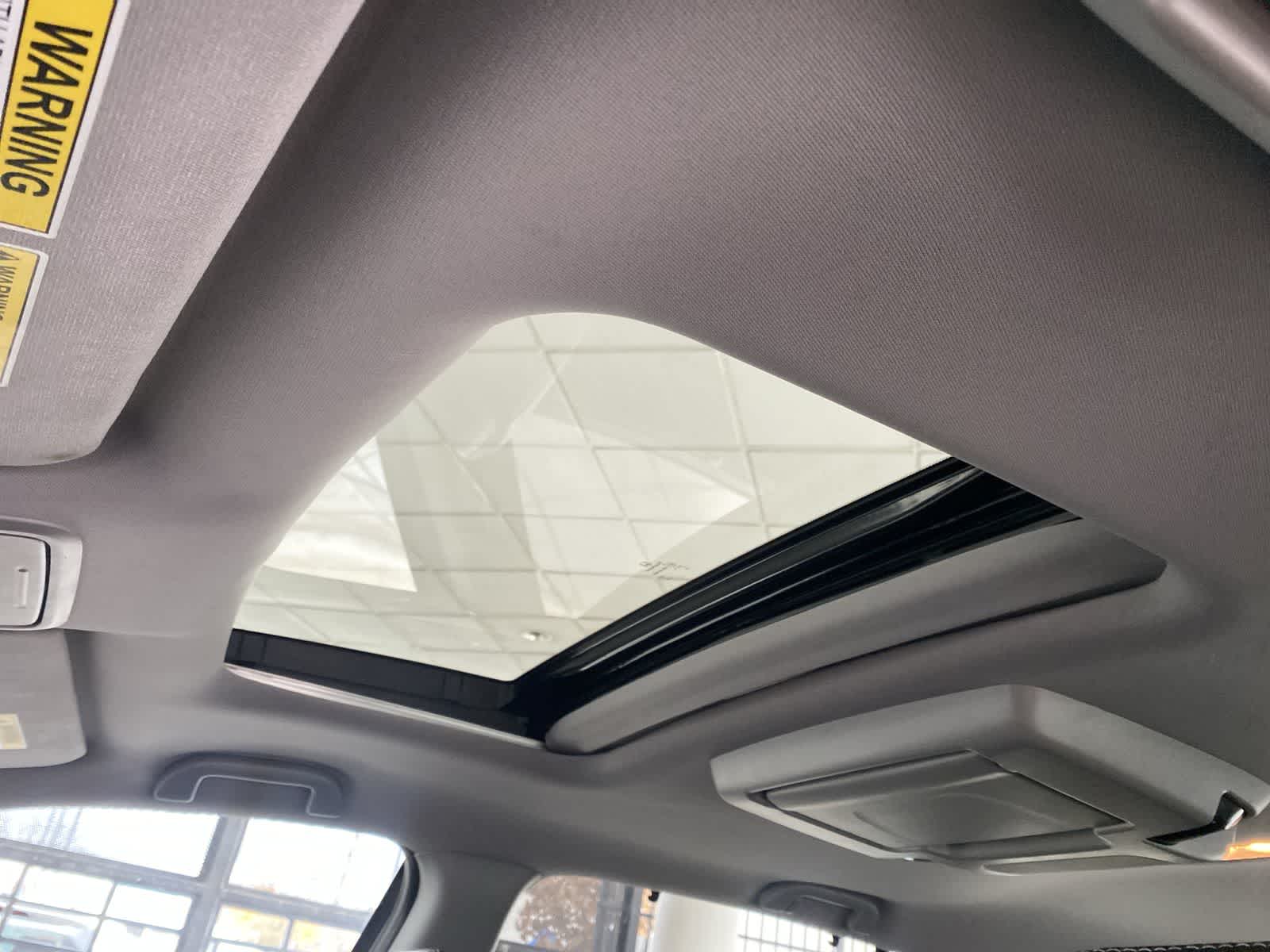 2022 Honda Pilot Touring 34