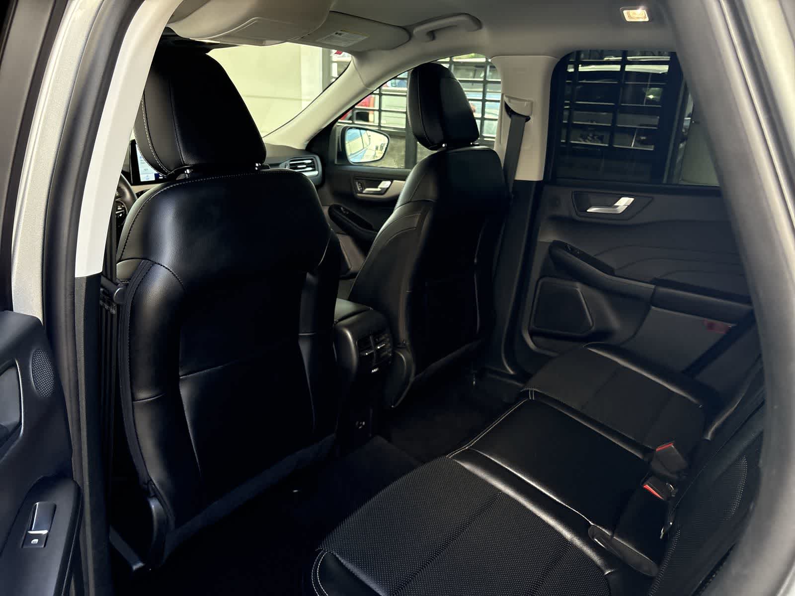 Thumbnail: 2022 Ford Escape - 11