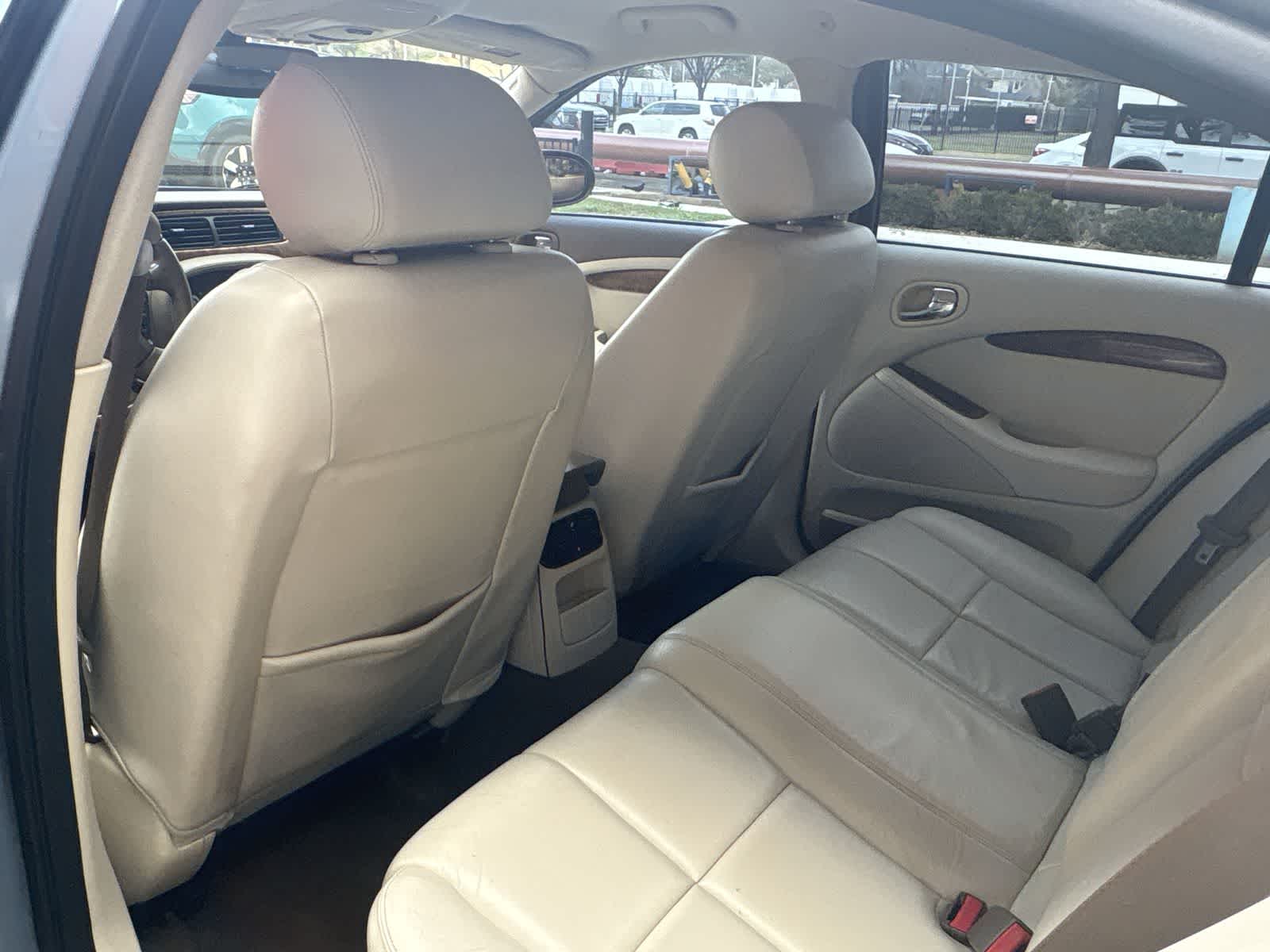 Thumbnail: 2005 Jaguar S-Type - 23