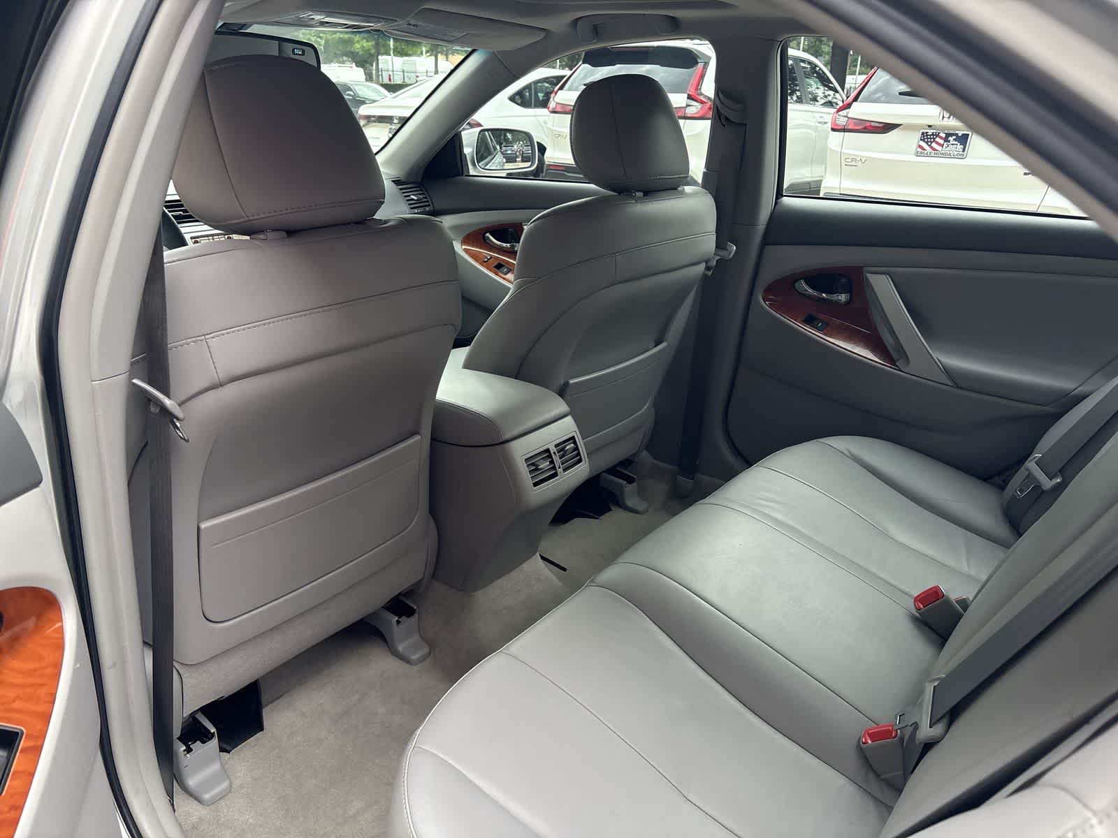 2011 Toyota Camry XLE 11