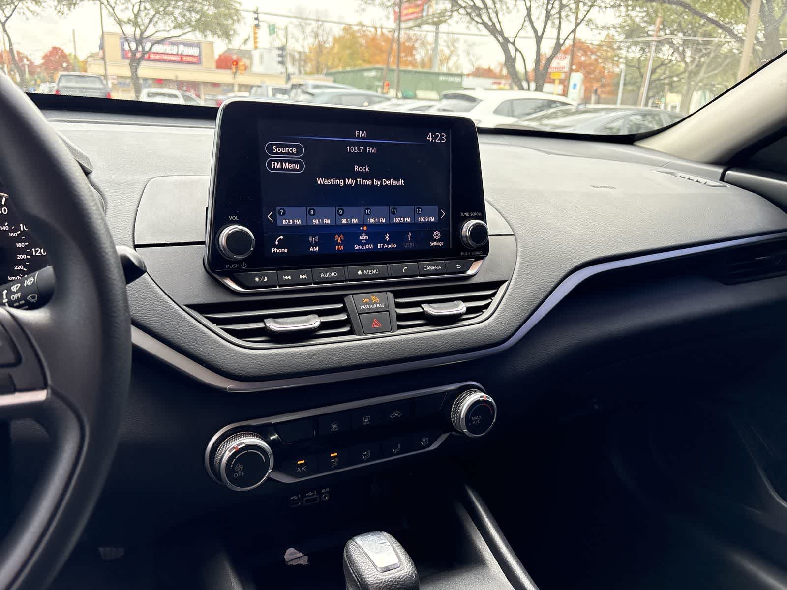 Thumbnail: 2020 Nissan Altima - 15