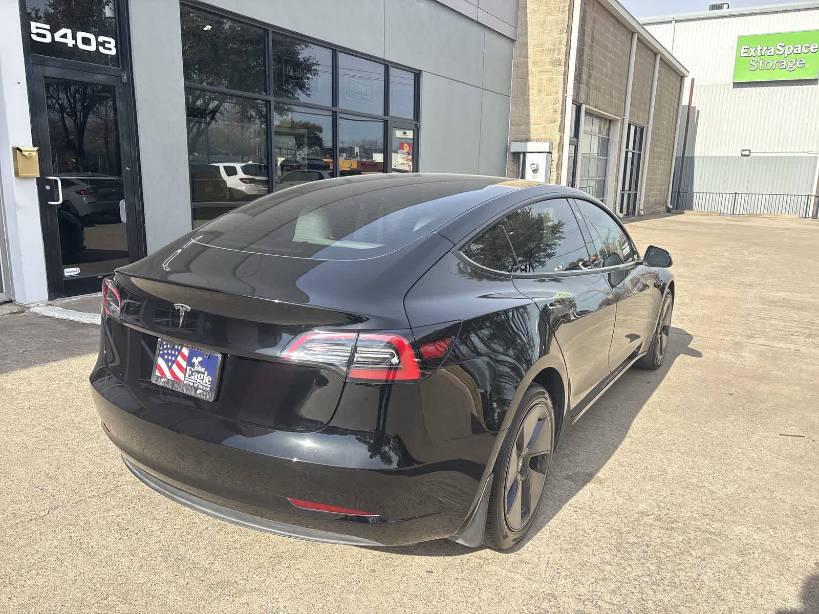 Thumbnail: 2023 Tesla Model 3 - 32