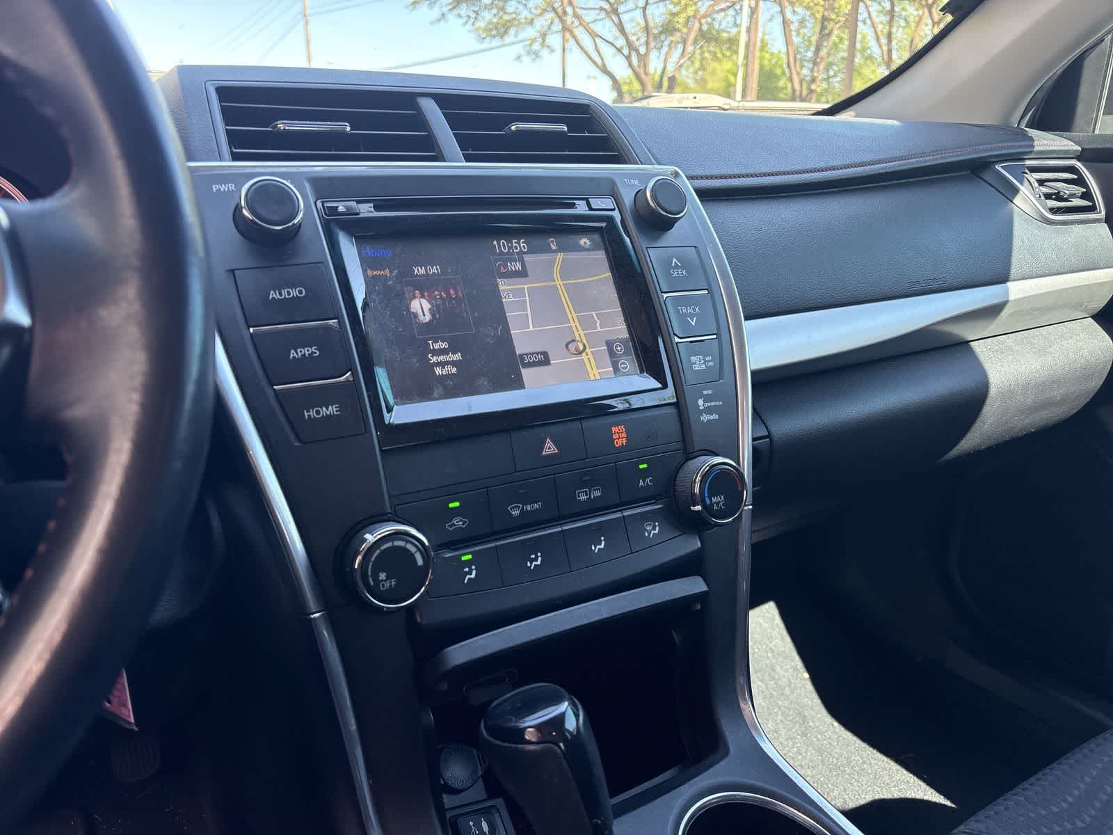 Thumbnail: 2015 Toyota Camry - 28