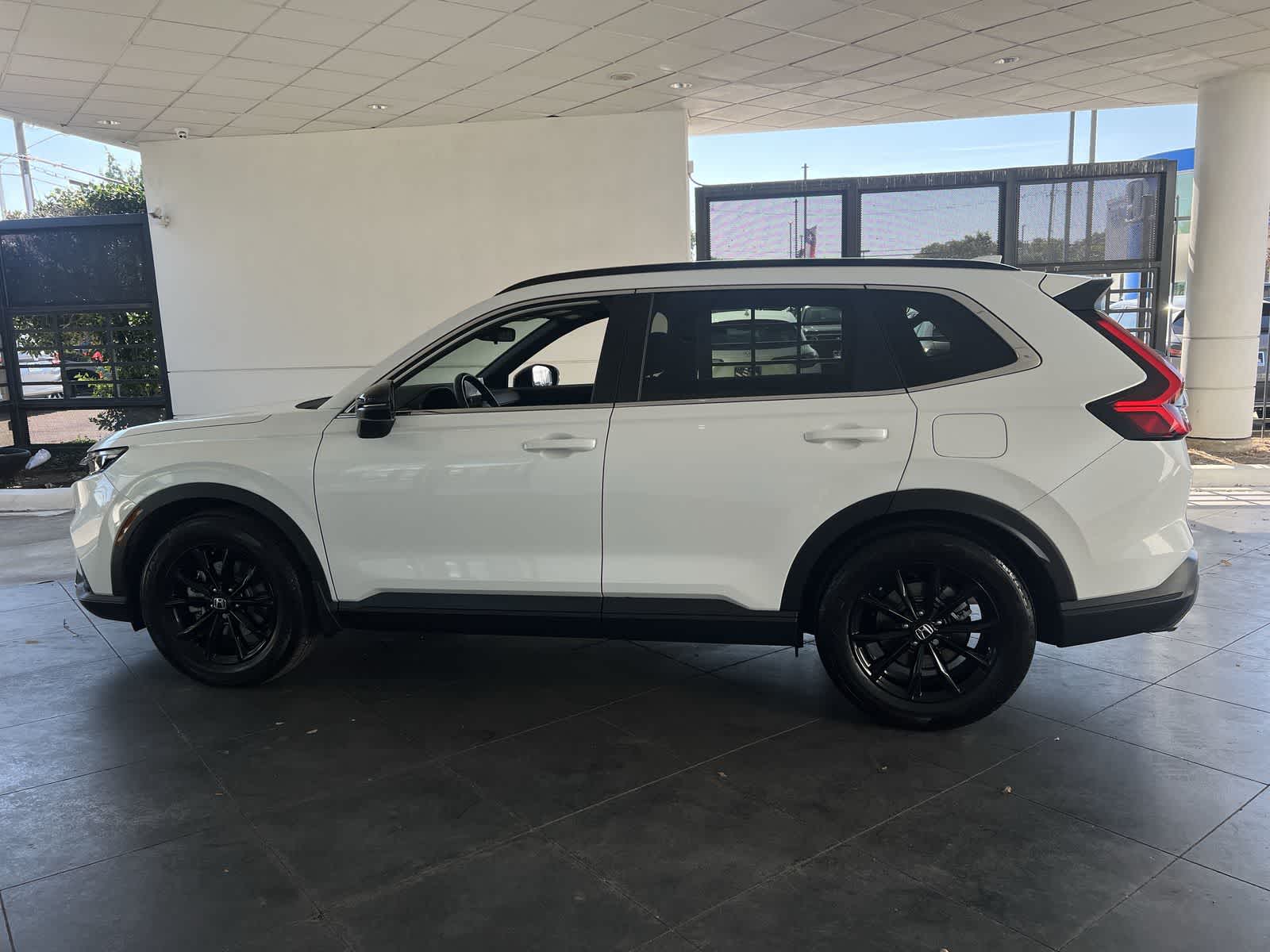 2023 Honda CR-V Hybrid Sport photo 2