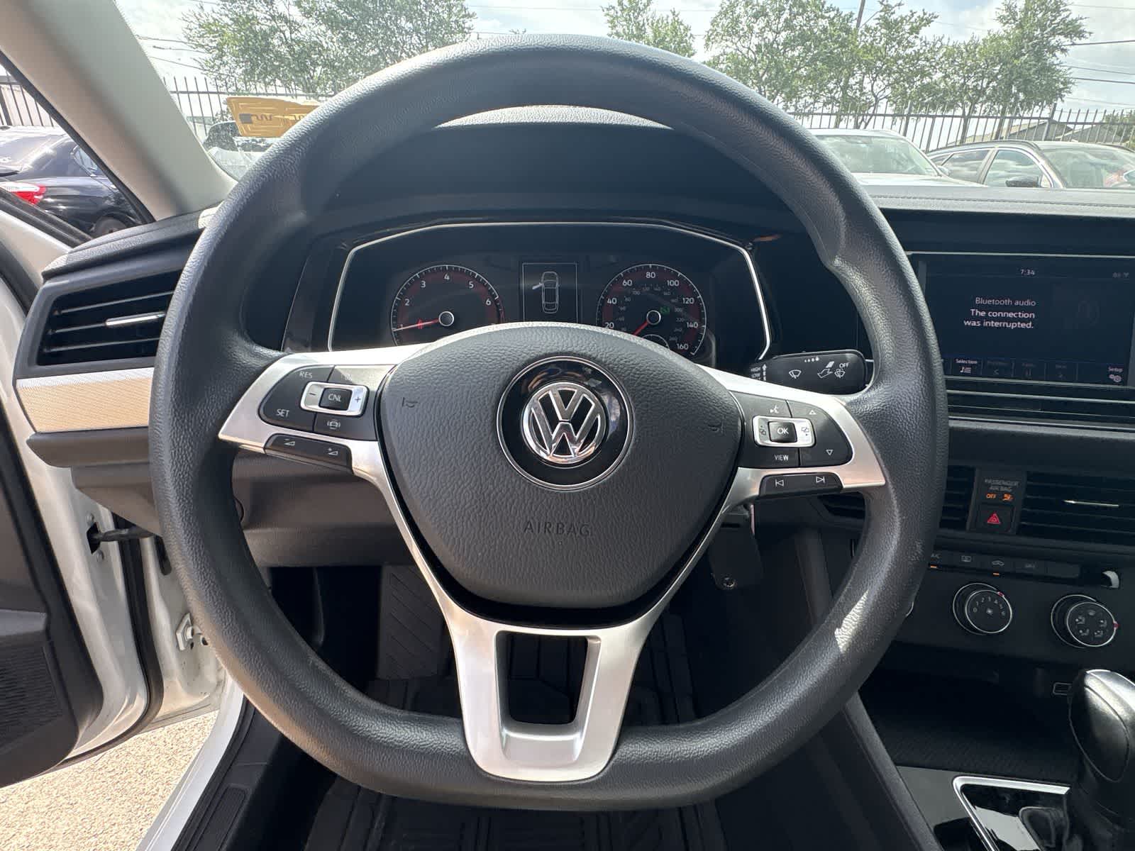 Thumbnail: 2019 Volkswagen Jetta - 14