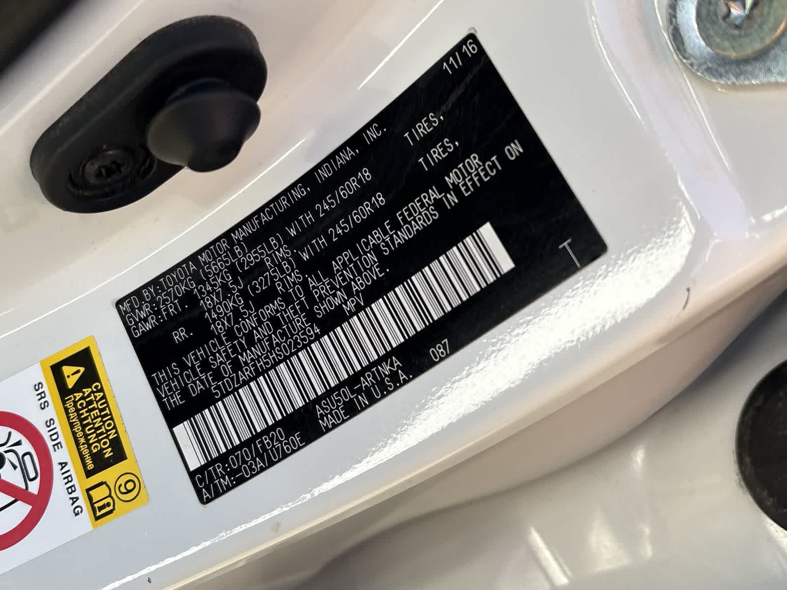 Thumbnail: 2017 Toyota Highlander - 28