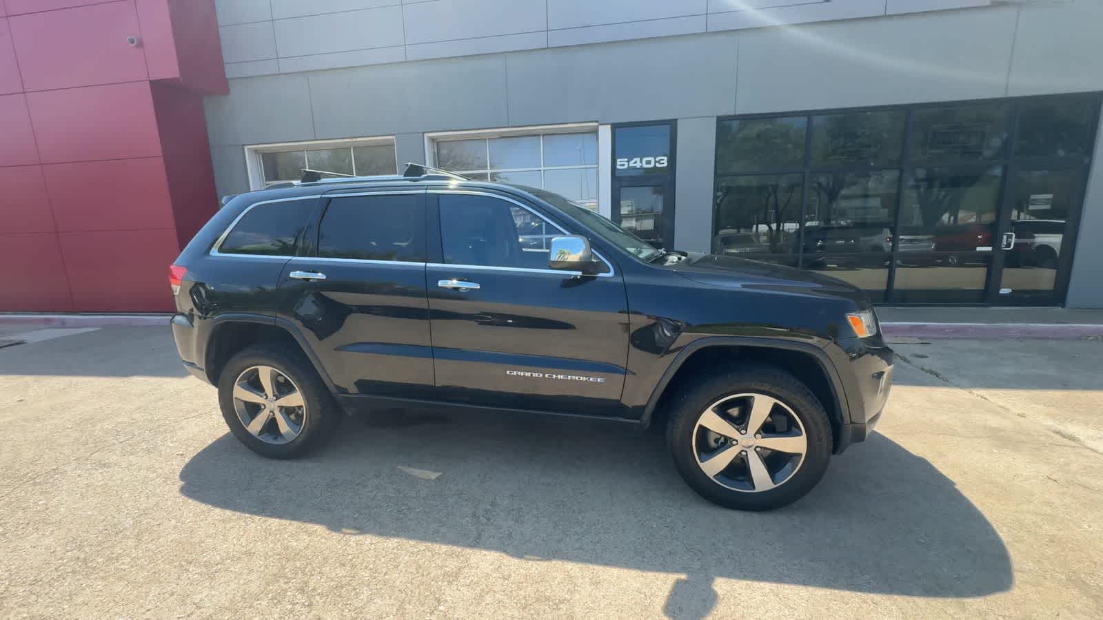 Thumbnail: 2015 Jeep Grand Cherokee - 9