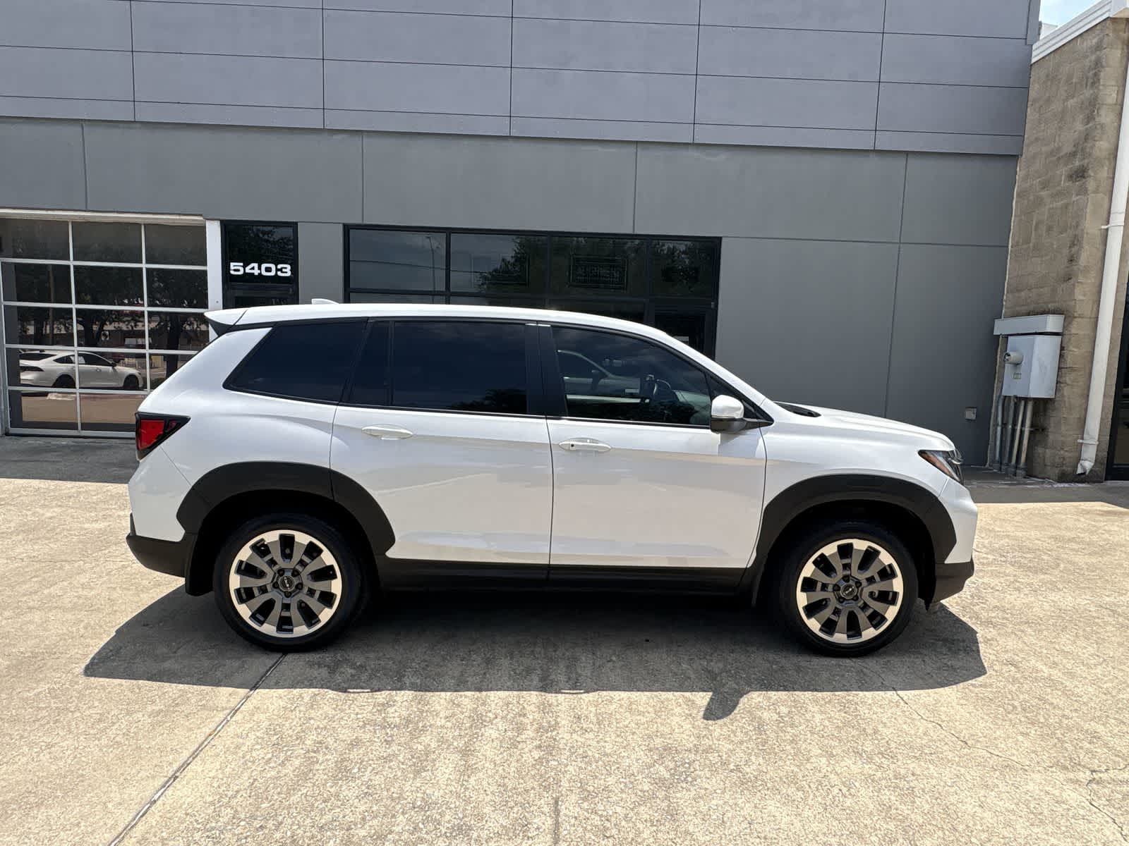 2024 Honda Passport EX-L 32