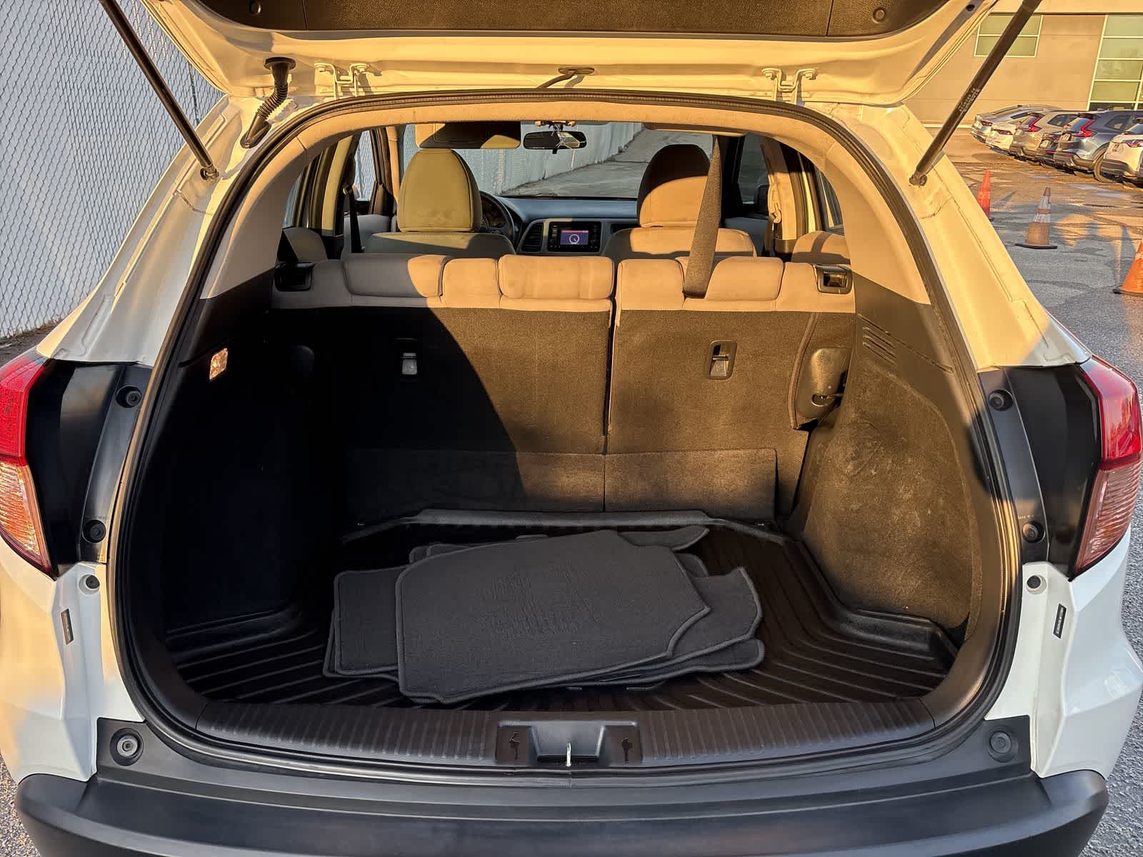 Thumbnail: 2018 Honda HR-V - 18