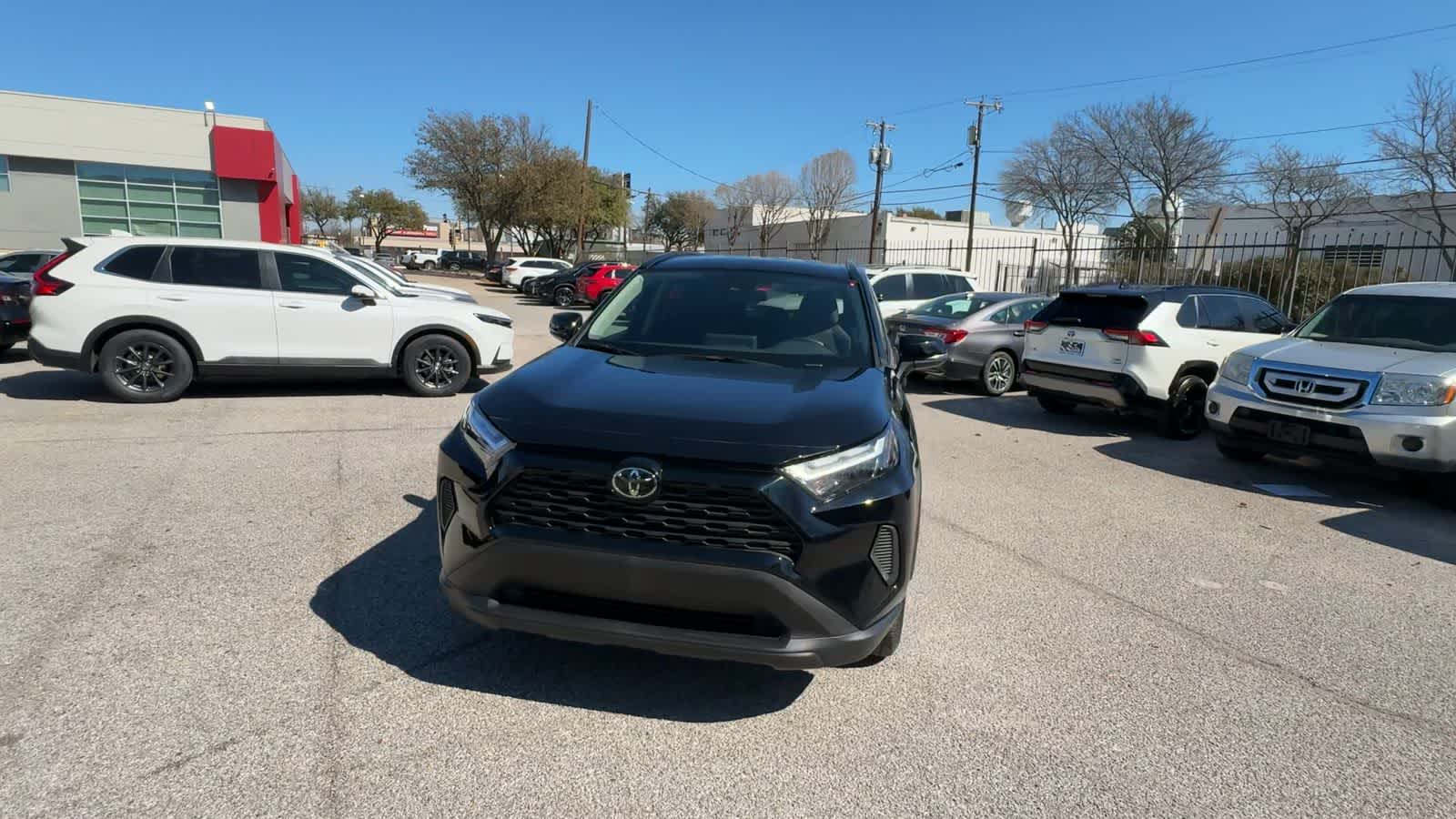 Thumbnail: 2025 Toyota RAV4 - 3