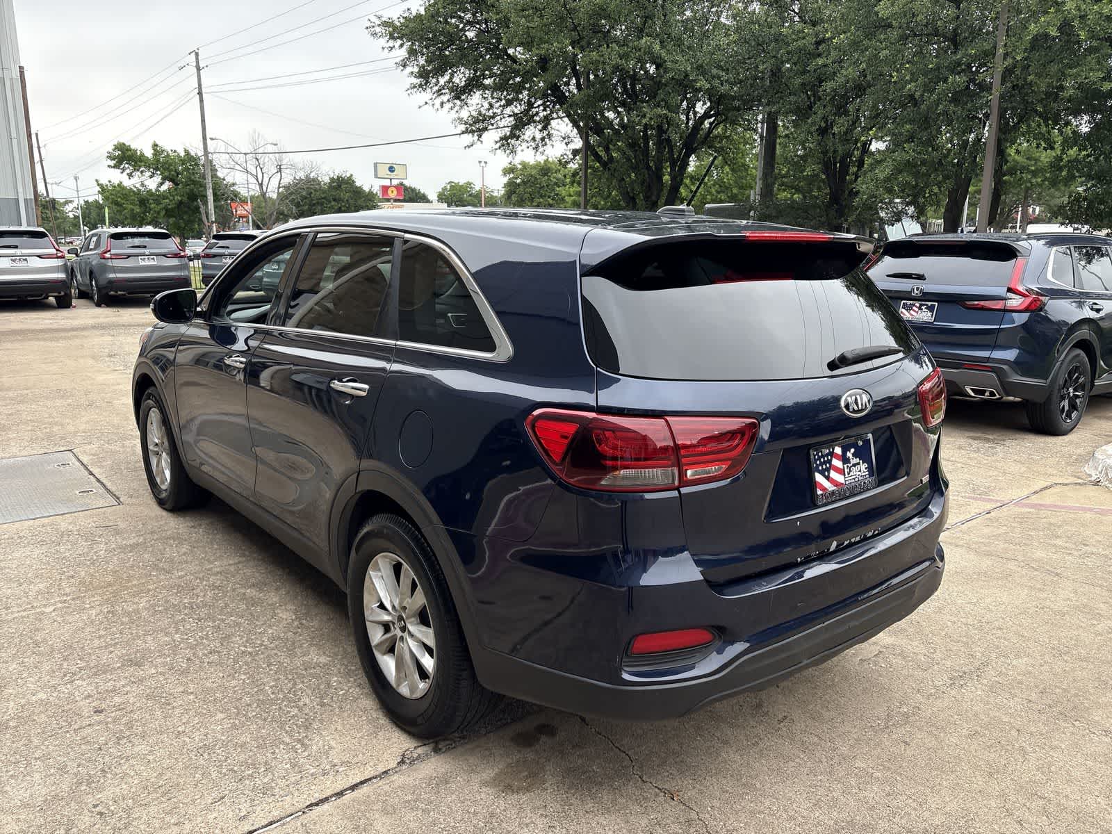 Thumbnail: 2019 Kia Sorento - 4