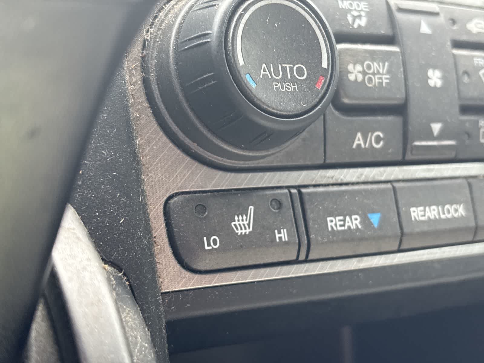 Thumbnail: 2014 Honda Pilot - 17