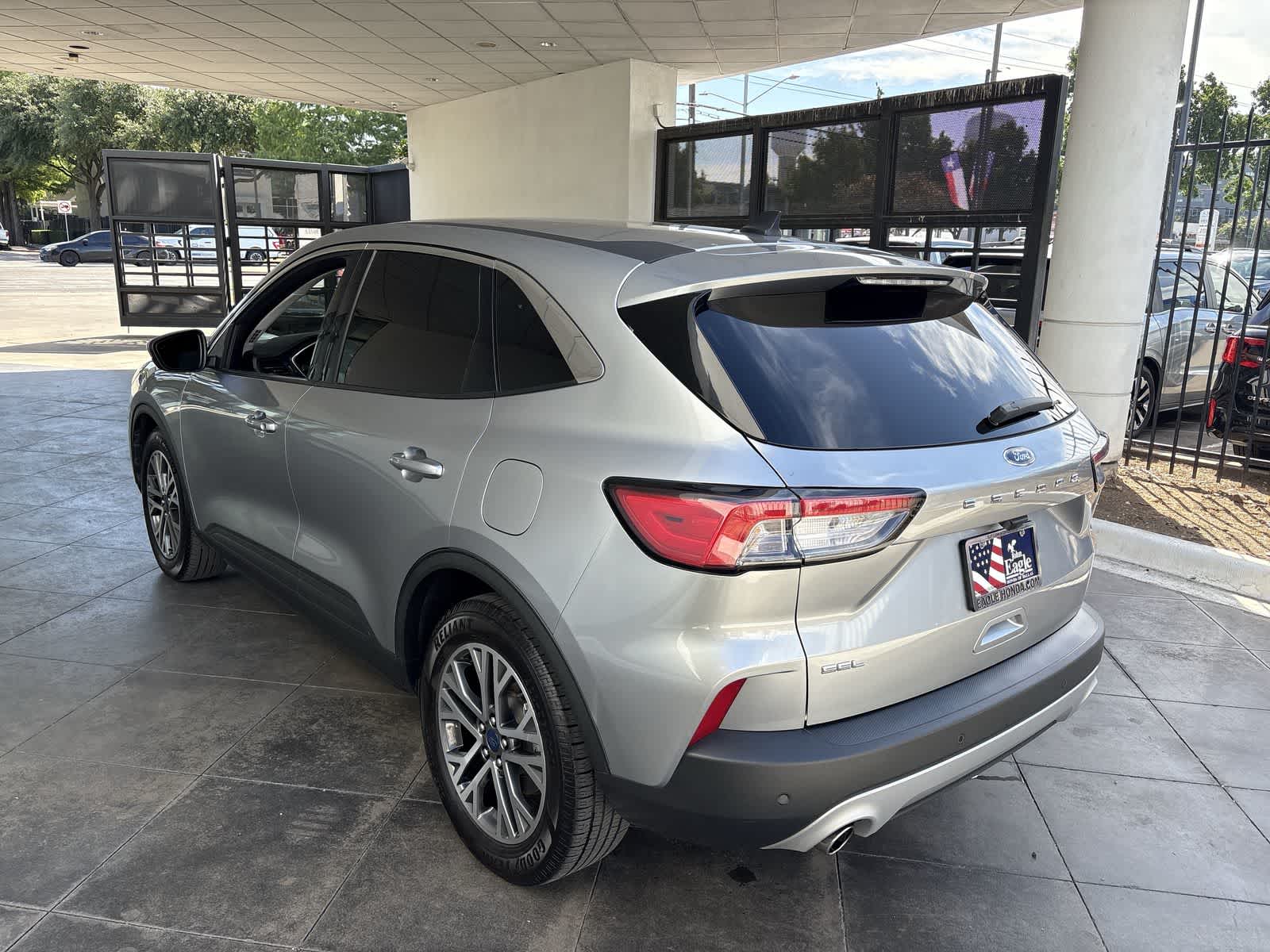 Thumbnail: 2022 Ford Escape - 4