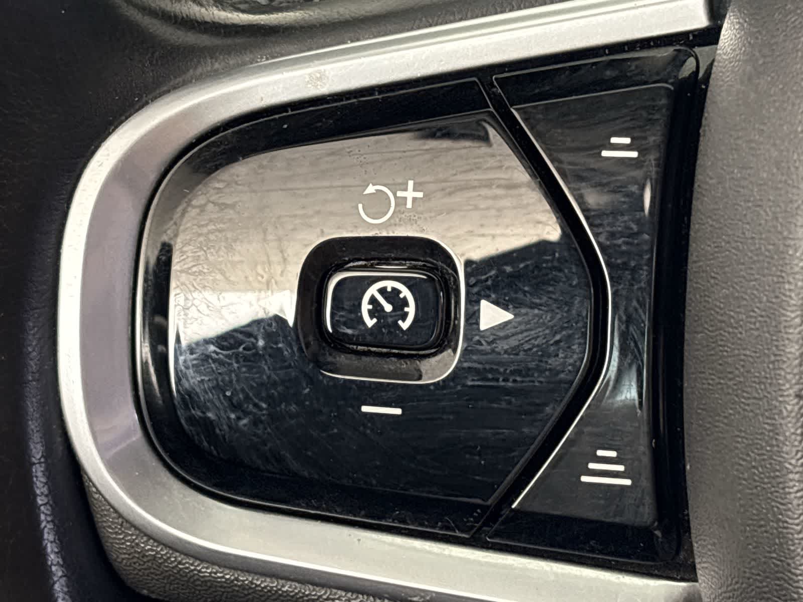 Thumbnail: 2019 Volvo S60 - 29