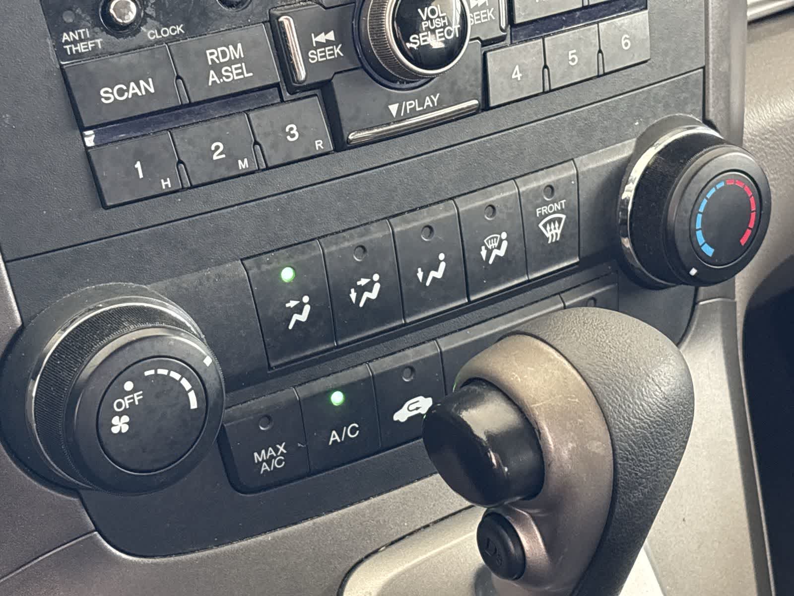 2011 Honda CR-V SE 41