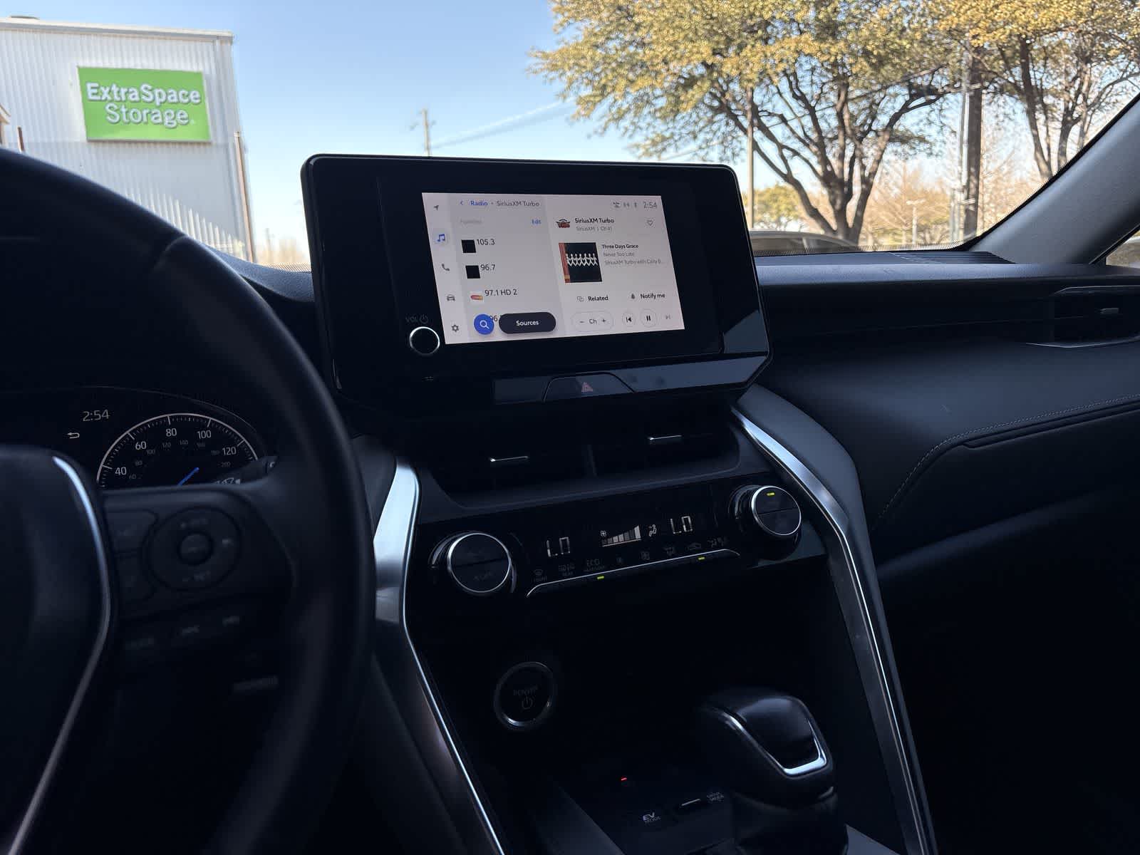 Thumbnail: 2023 Toyota Venza - 28