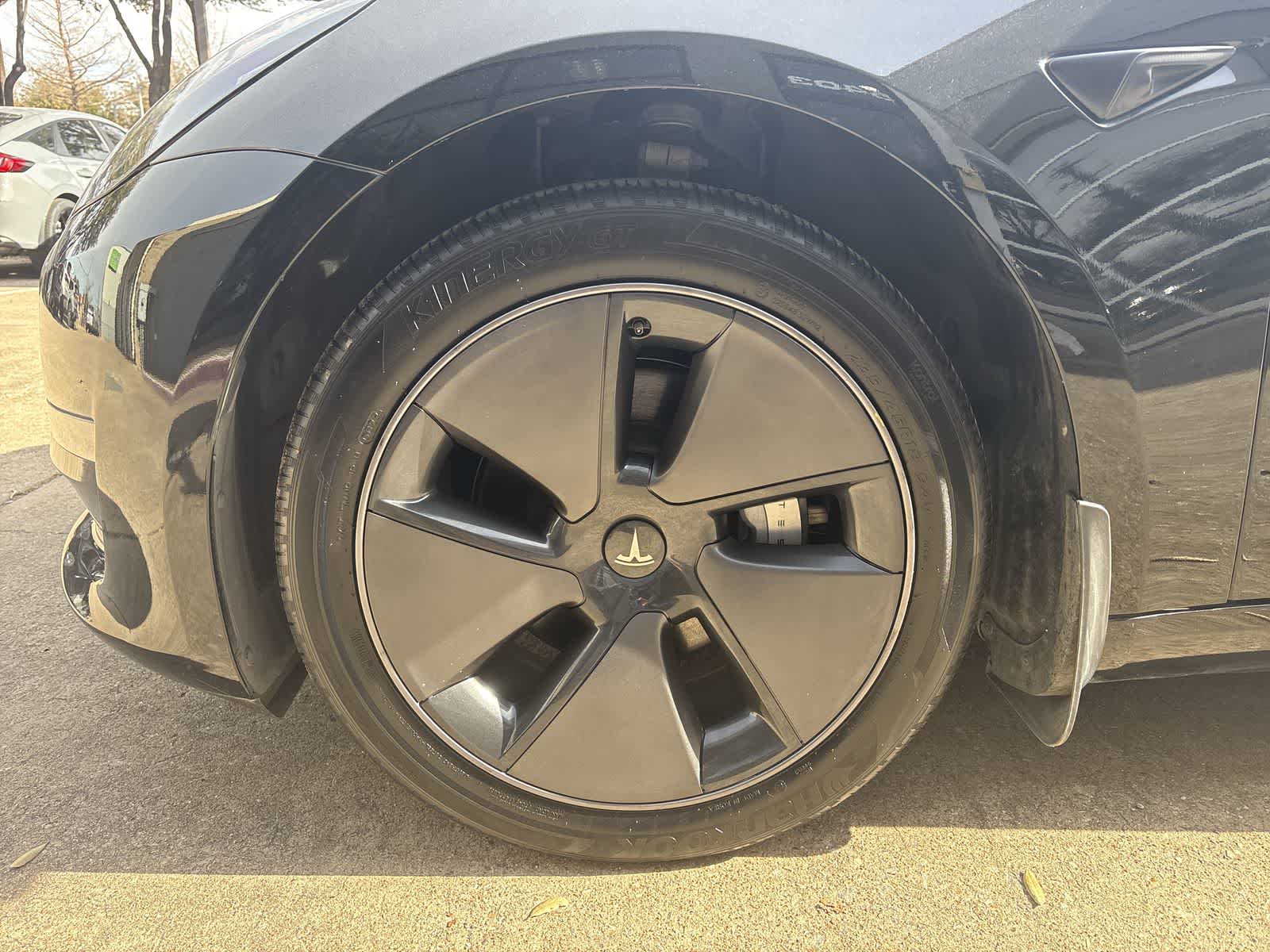 Thumbnail: 2023 Tesla Model 3 - 16