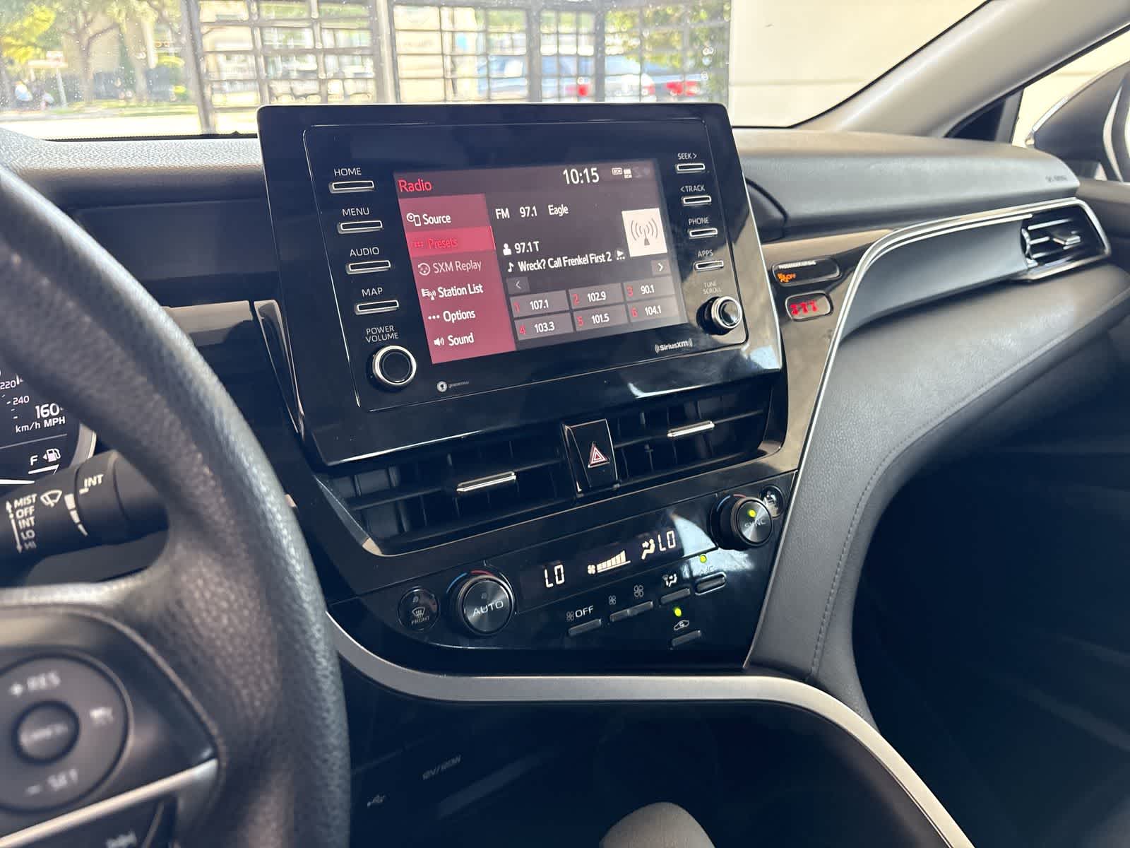 Thumbnail: 2022 Toyota Camry - 15