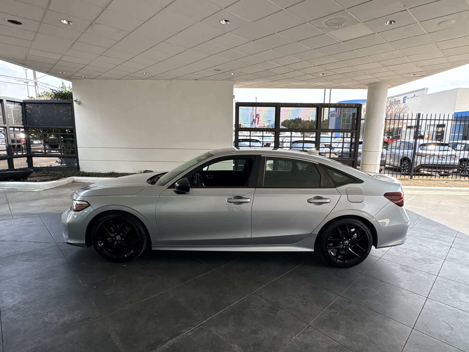 2025 Honda Civic Sport photo 2