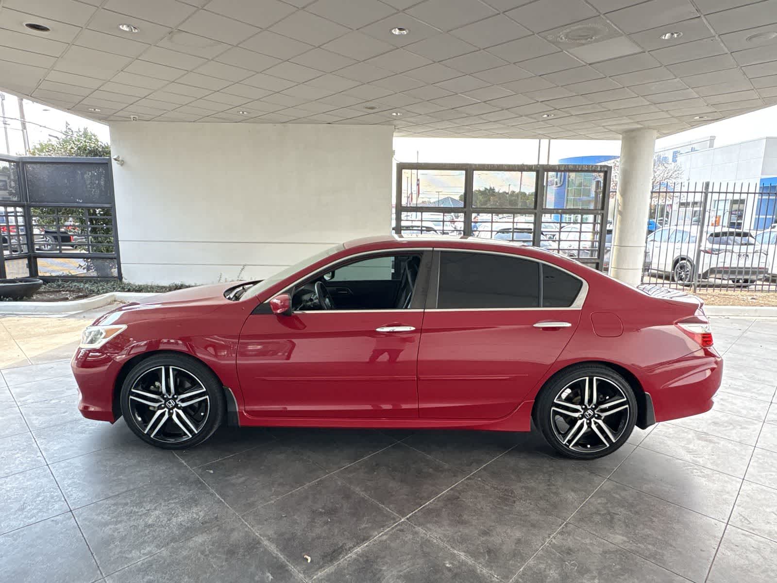 Thumbnail: 2017 Honda Accord - 3
