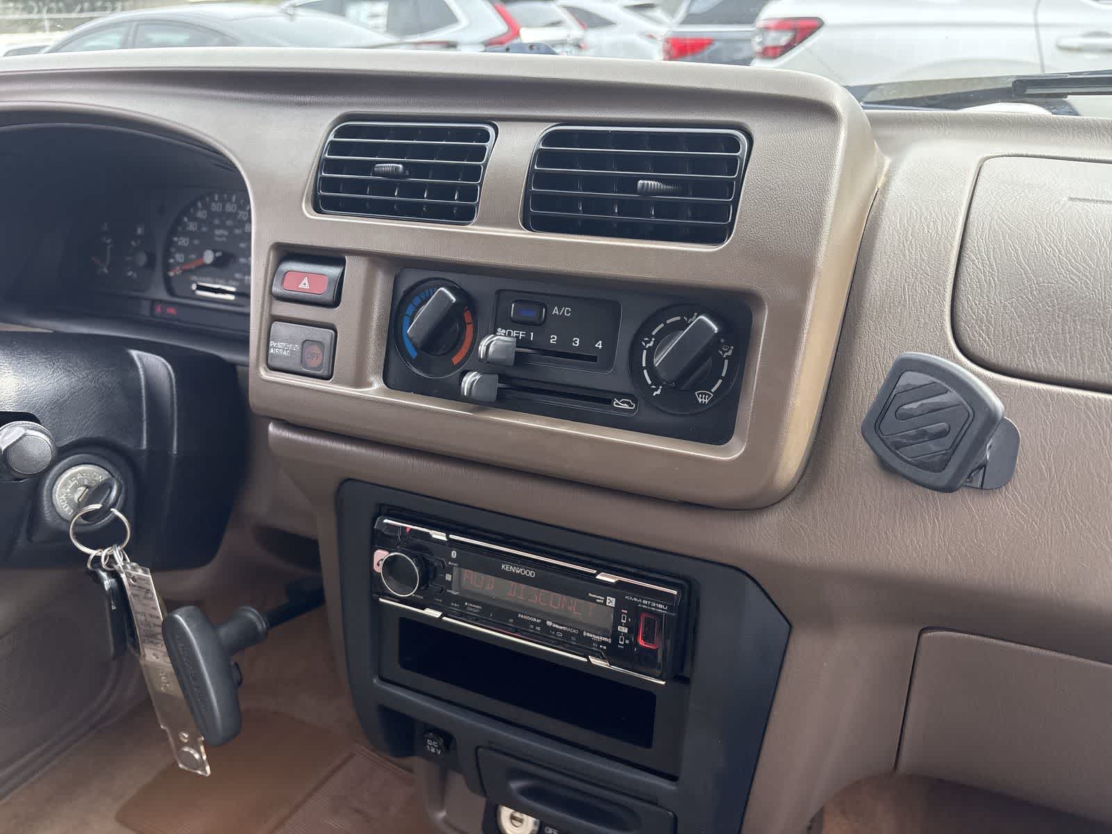Thumbnail: 1998 Nissan Frontier - 14