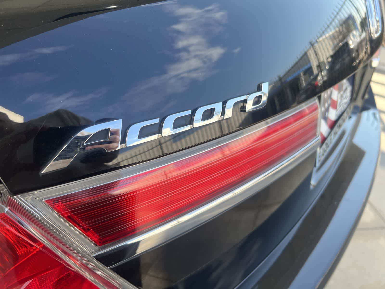 Thumbnail: 2011 Honda Accord - 7