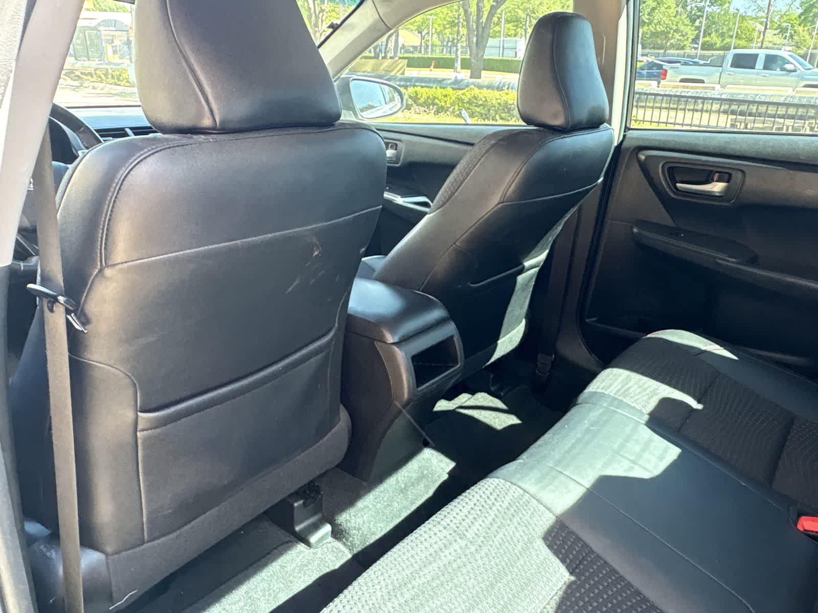 Thumbnail: 2015 Toyota Camry - 23